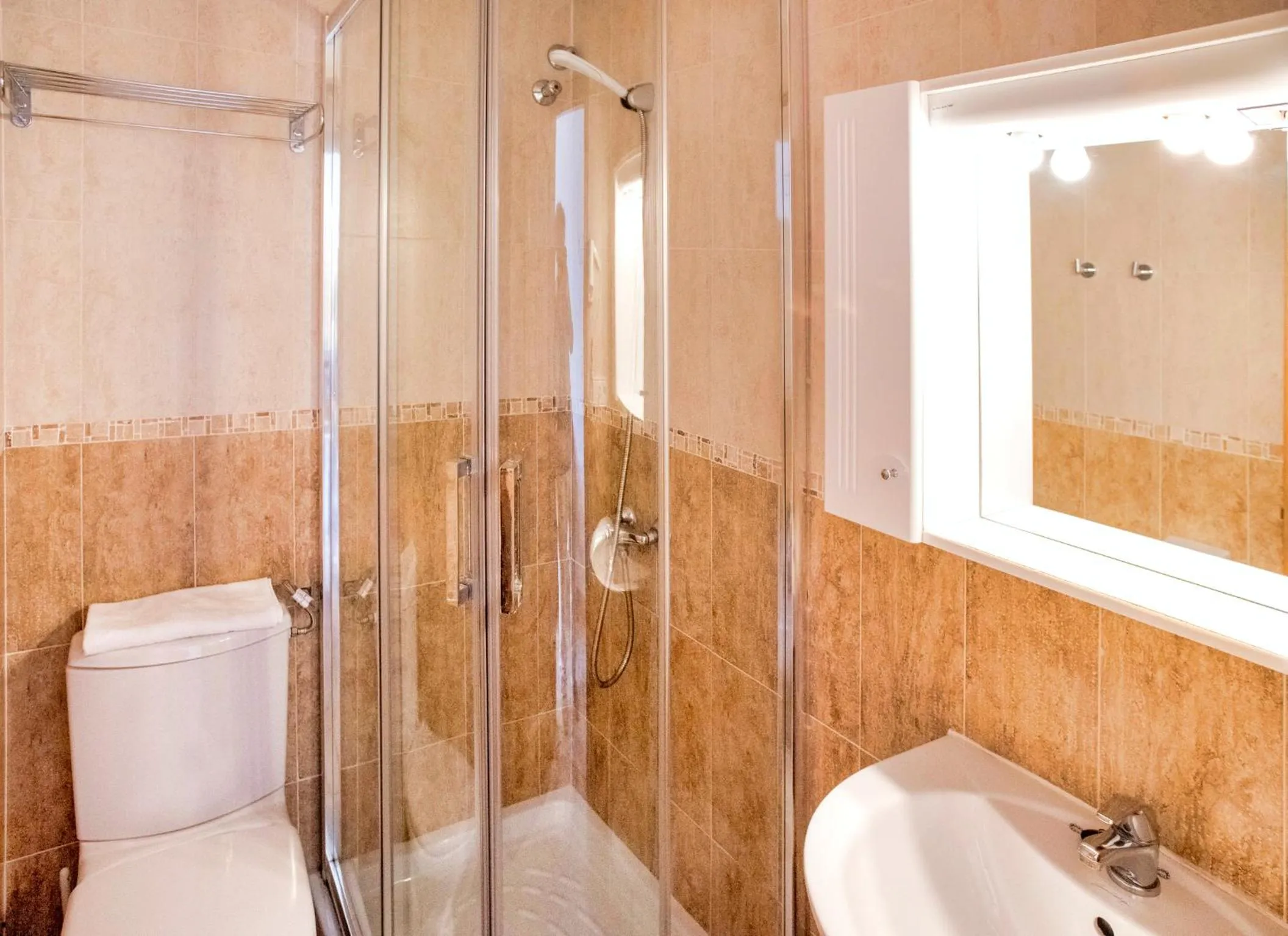 Shower in Hotel Lago Dorado