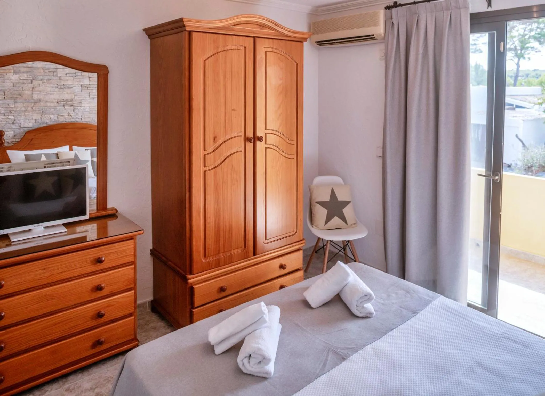 Bed in Hotel Lago Dorado