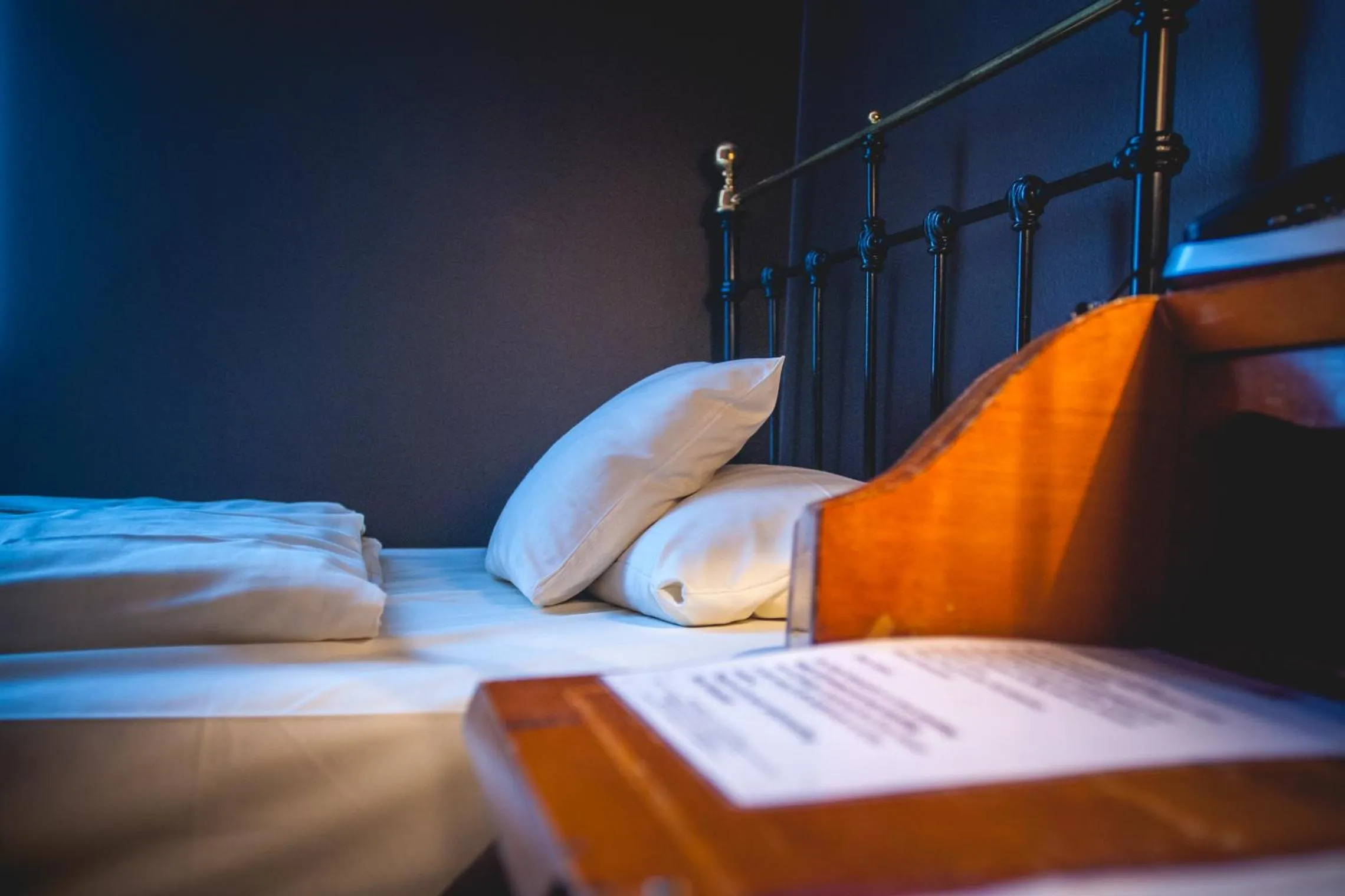 Bed in Hotel Alexander