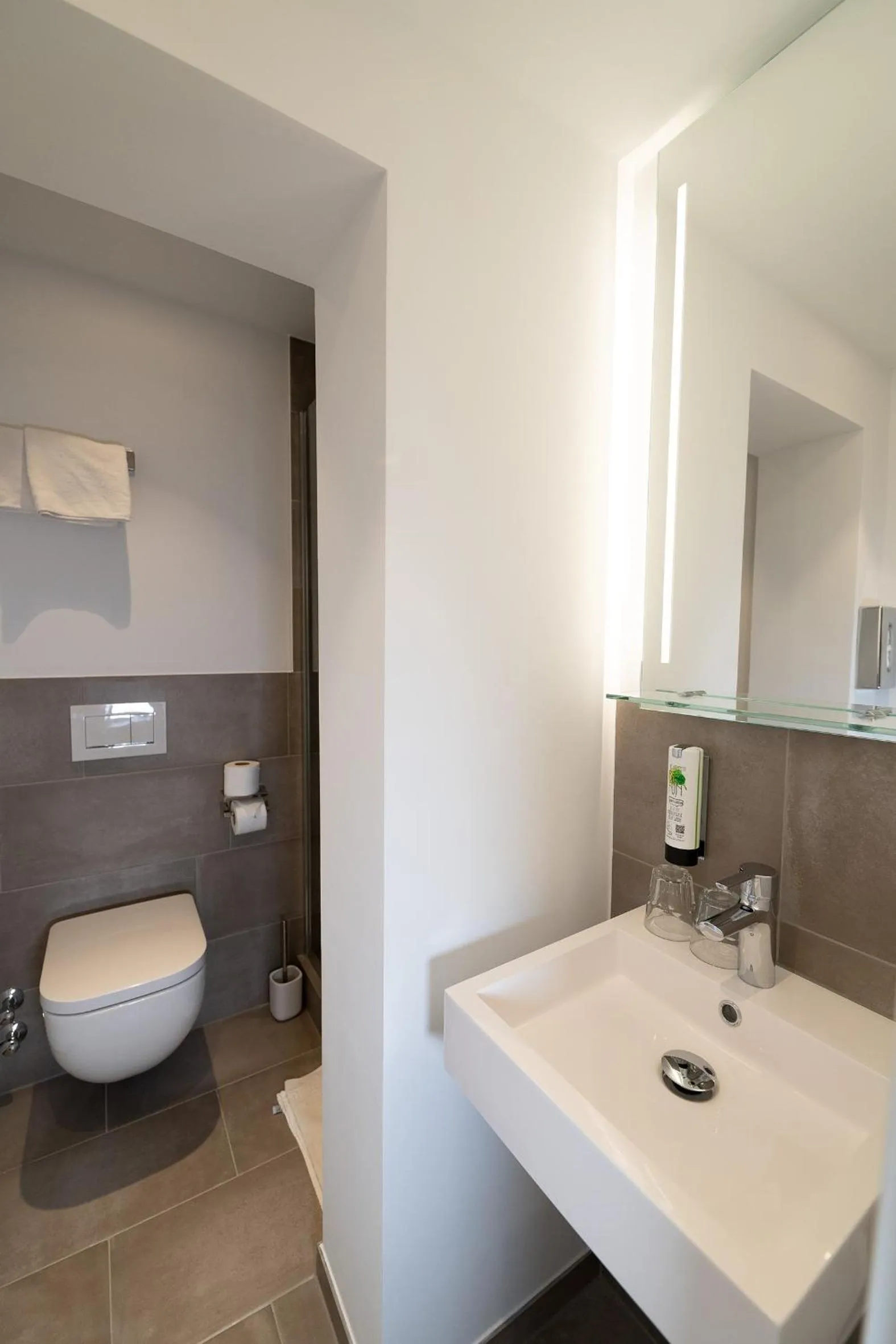 Bathroom in Hotel Alexander