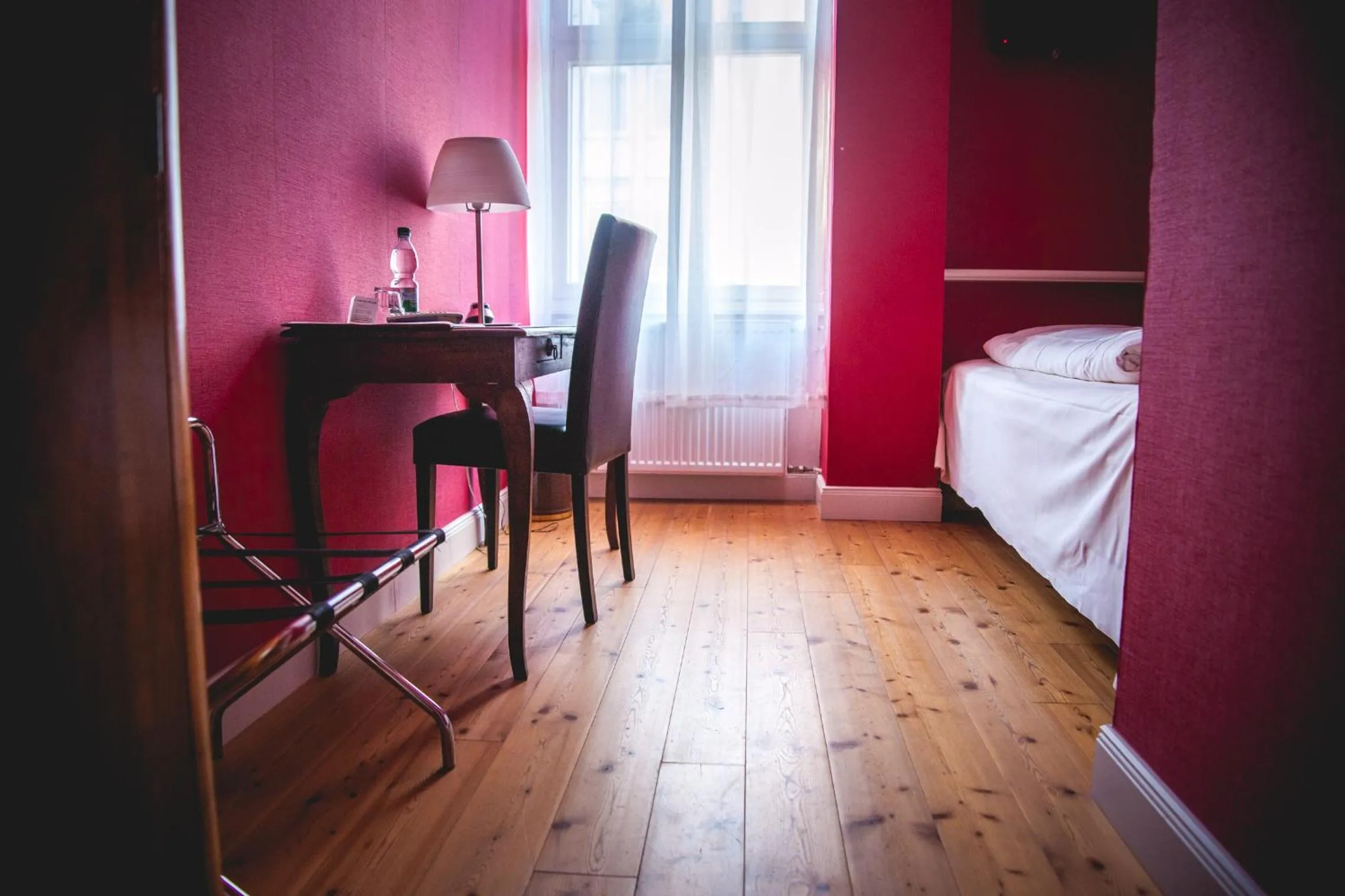 Bed in Hotel Alexander