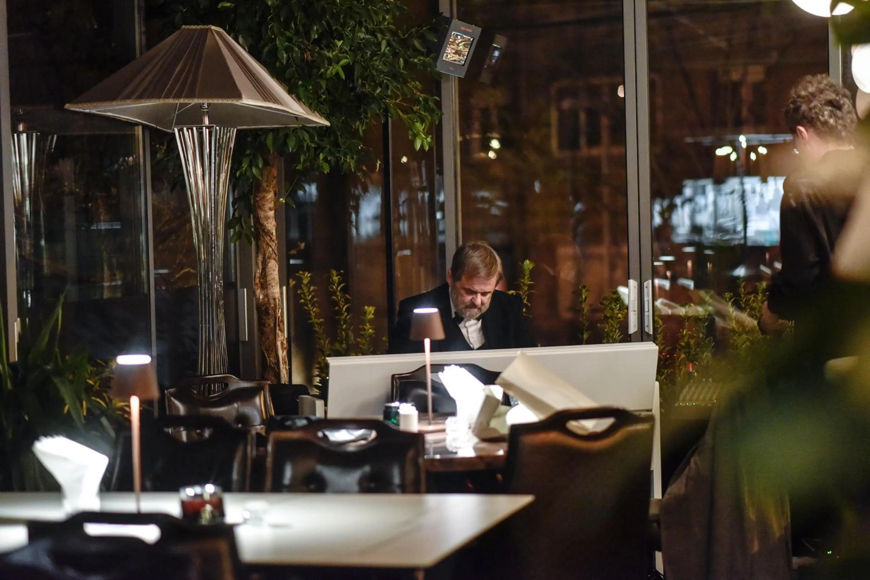 Restaurant/places to eat in Eclat Luxury Hotel