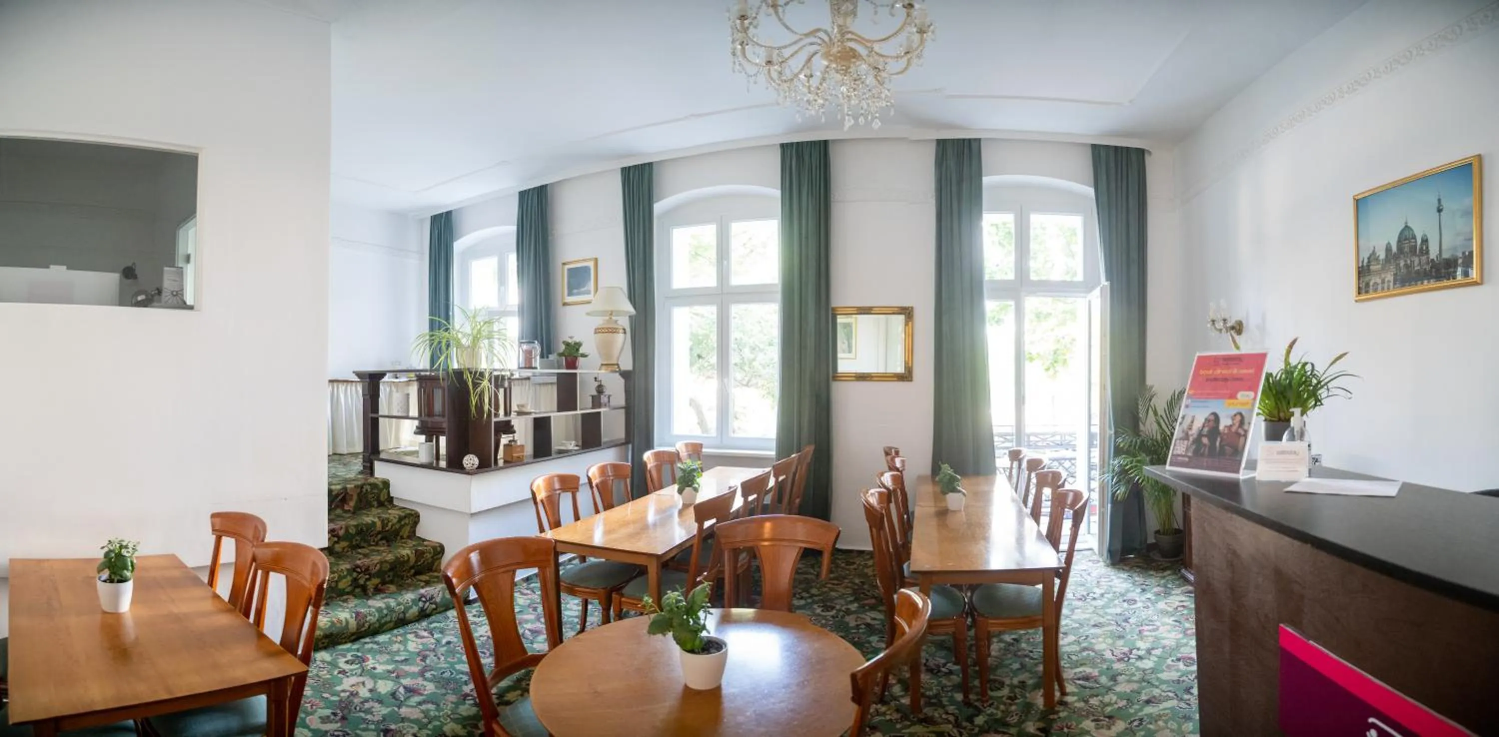 Restaurant/places to eat in Safestay Berlin Kurfurstendamm