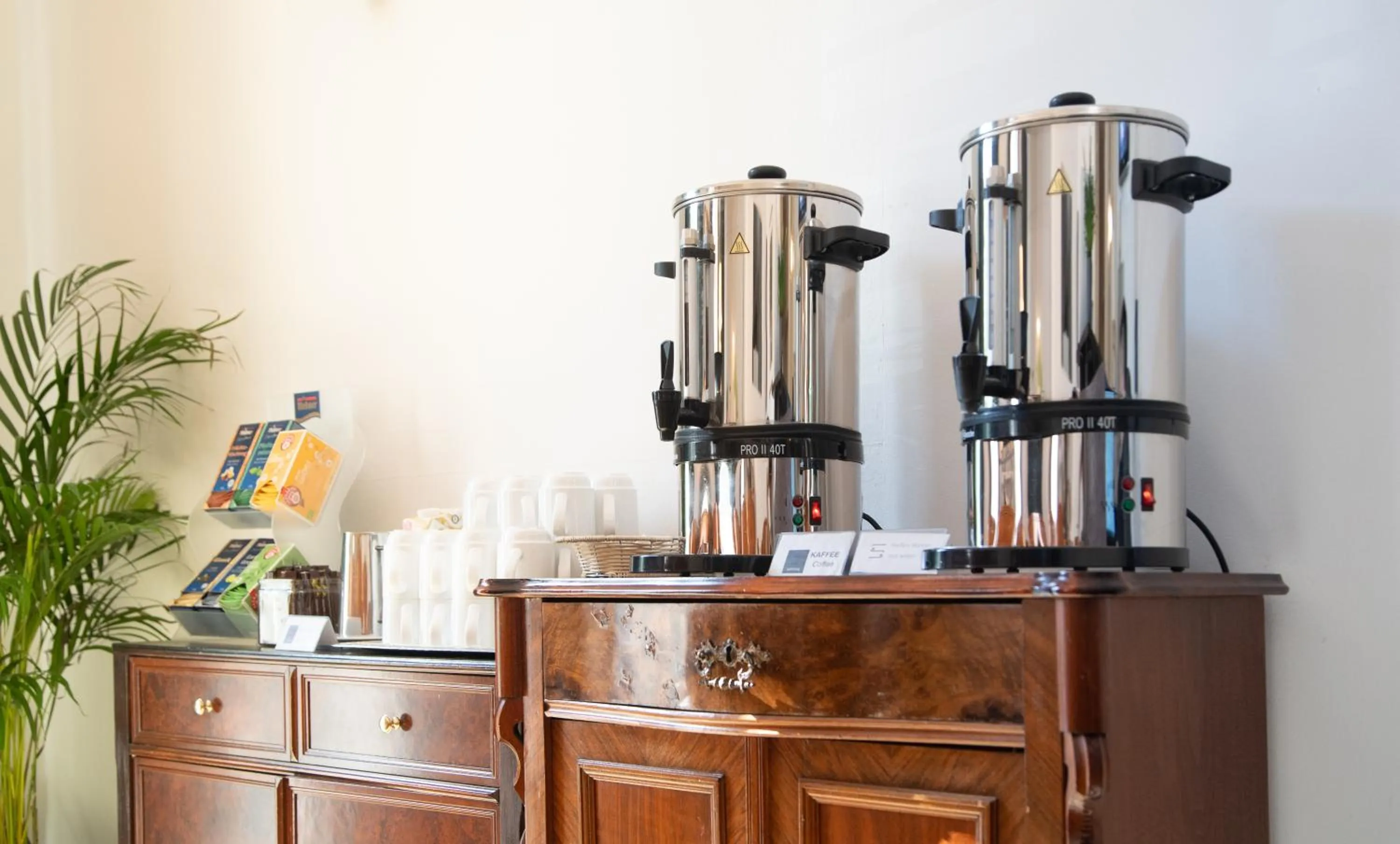 Kitchen or kitchenette in Safestay Berlin Kurfurstendamm