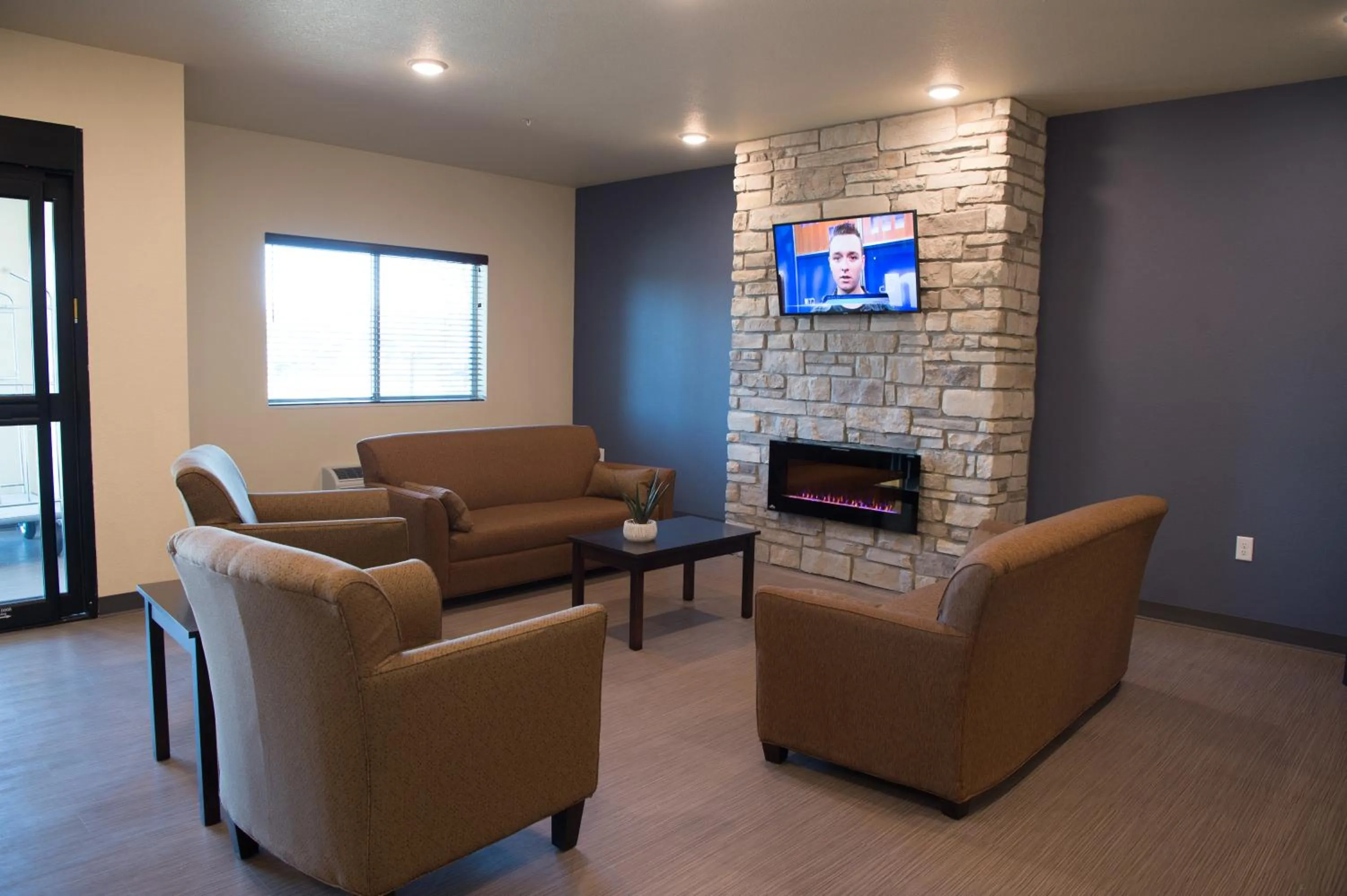 Lobby or reception in Cobblestone Inn & Suites - Forest City