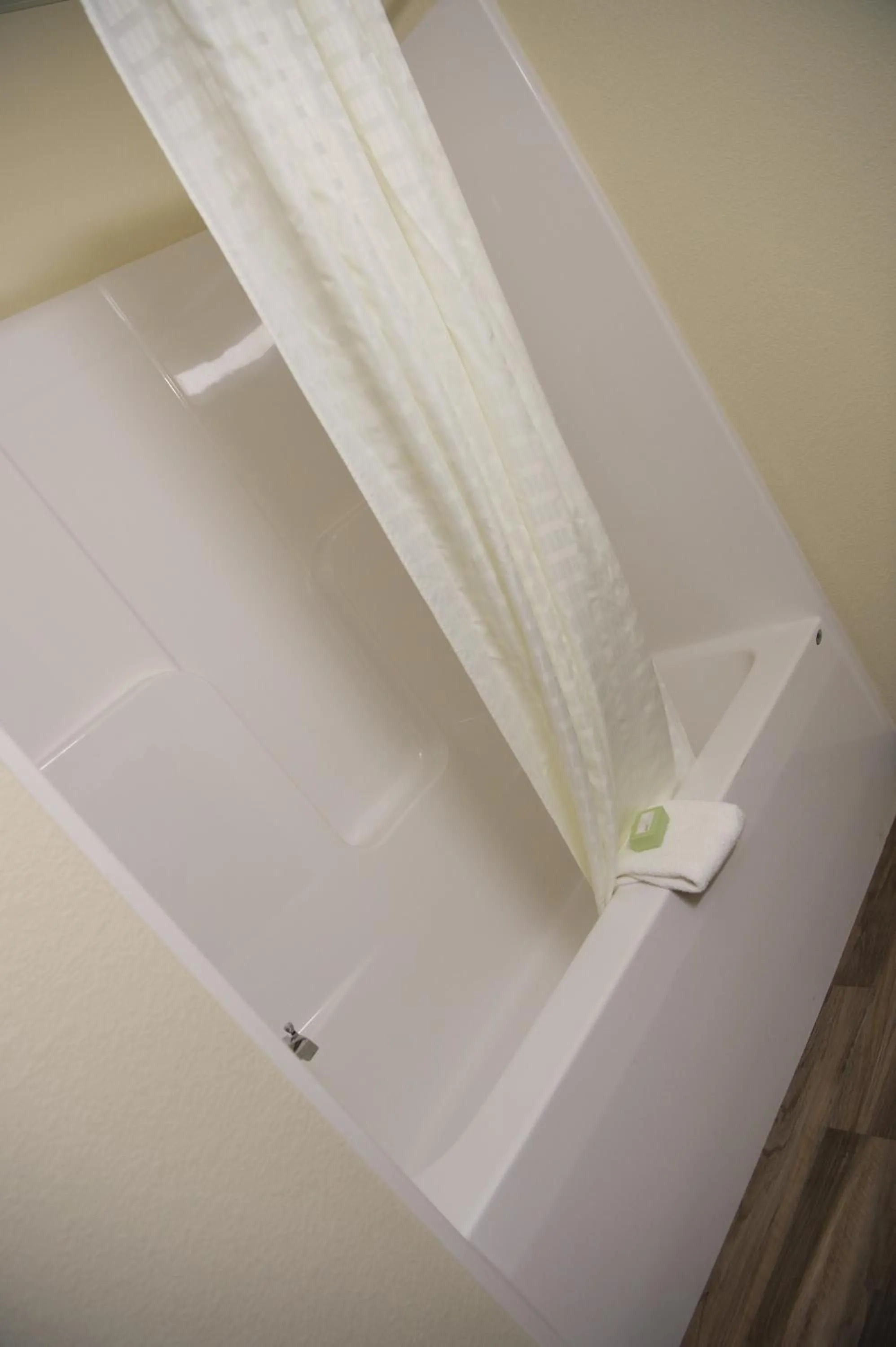 Shower in Cobblestone Inn & Suites - Forest City