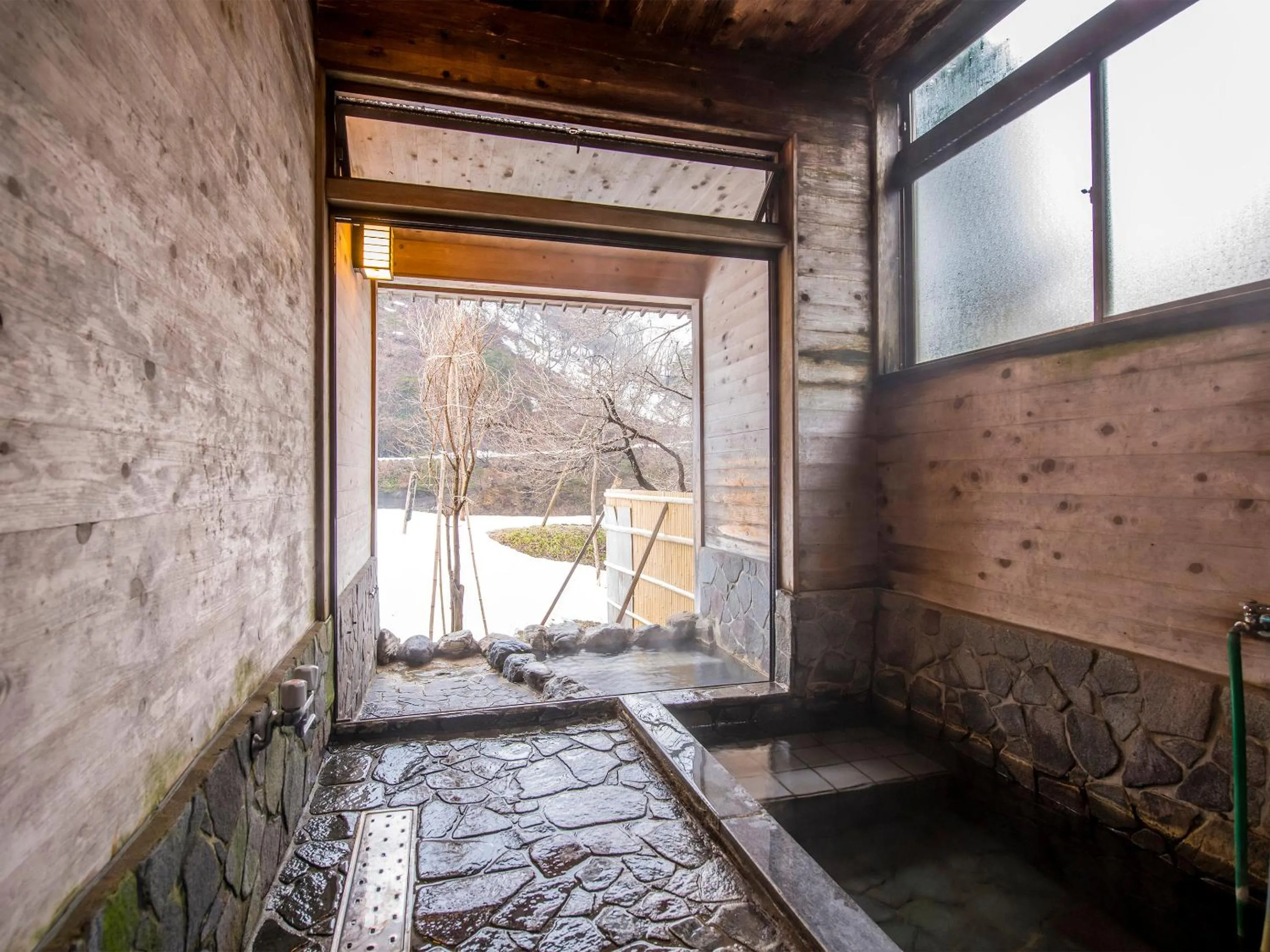 Area and facilities in Takanosukan