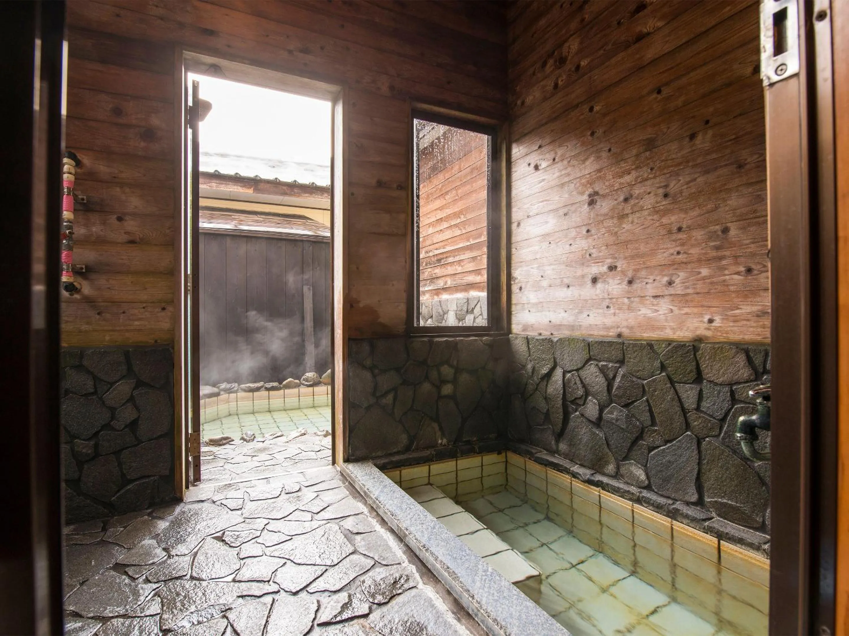 Hot Spring Bath in Takanosukan