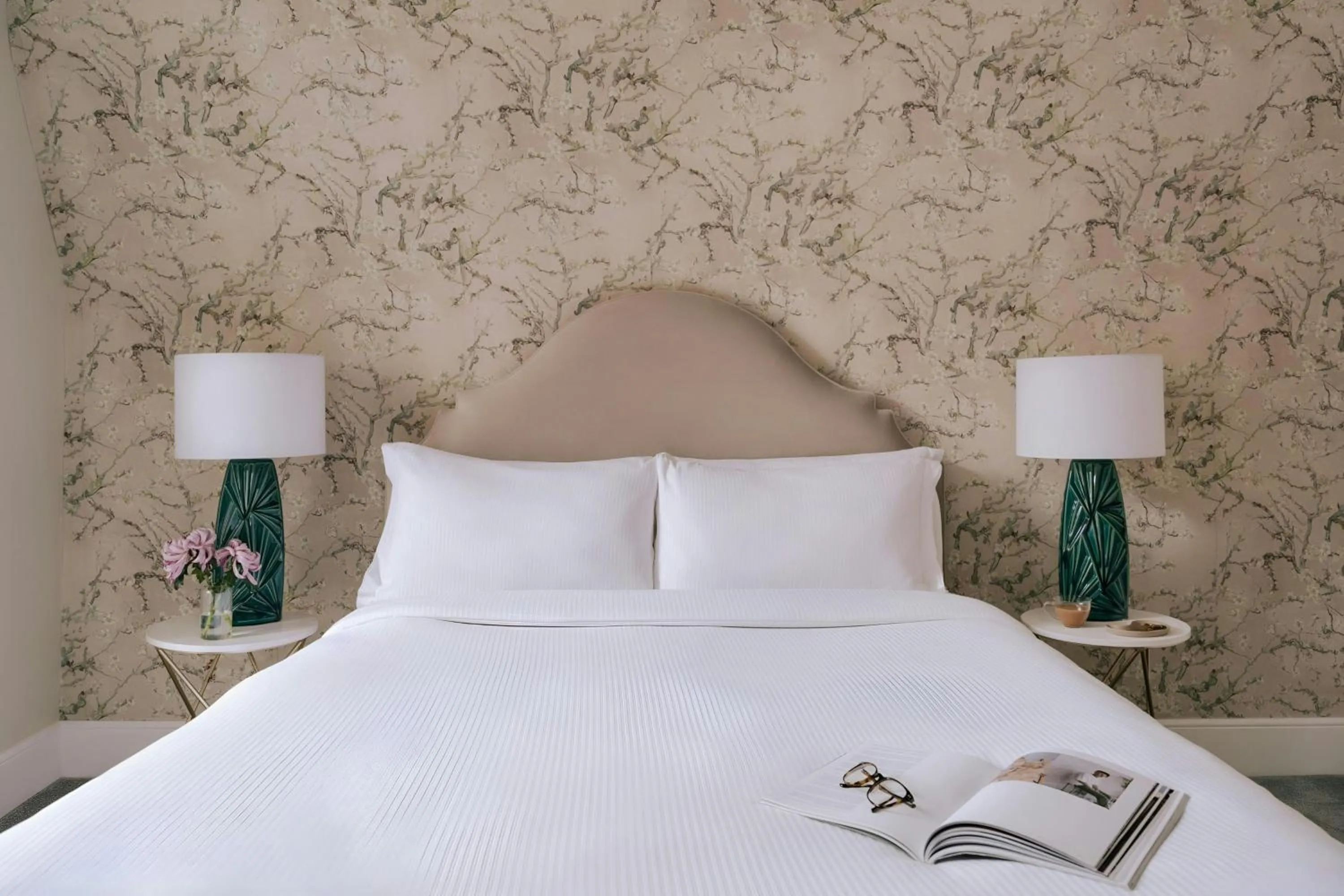 Bedroom, Bed in Sonder by Marriott Bonvoy Royal Garden Apartments New Town