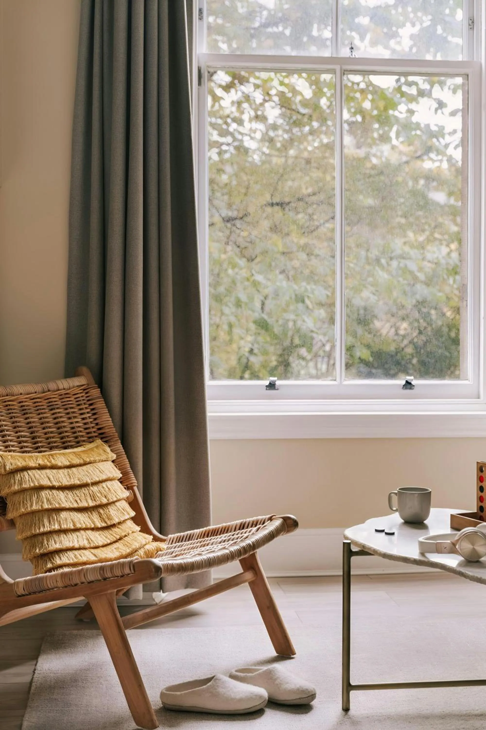 Living room in Sonder by Marriott Bonvoy Royal Garden Apartments New Town