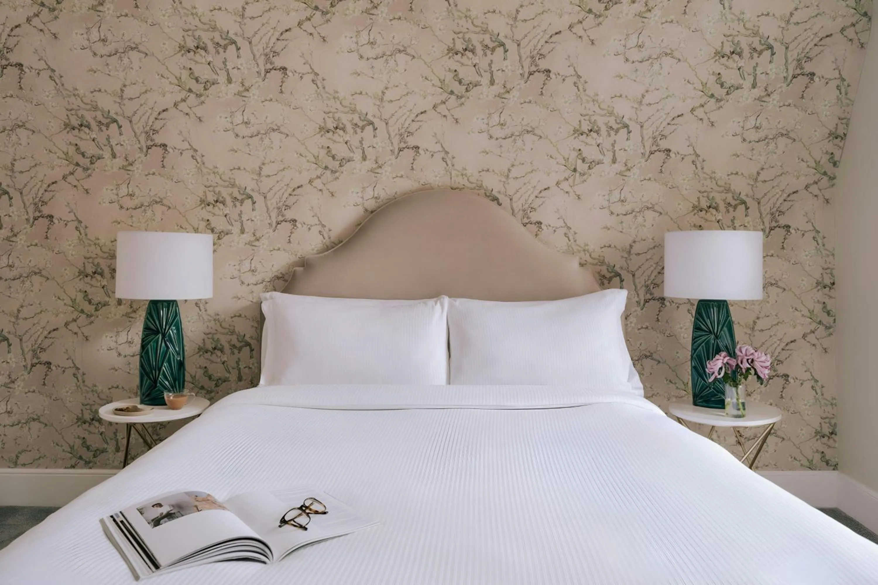 Bedroom, Bed in Sonder by Marriott Bonvoy Royal Garden Apartments New Town