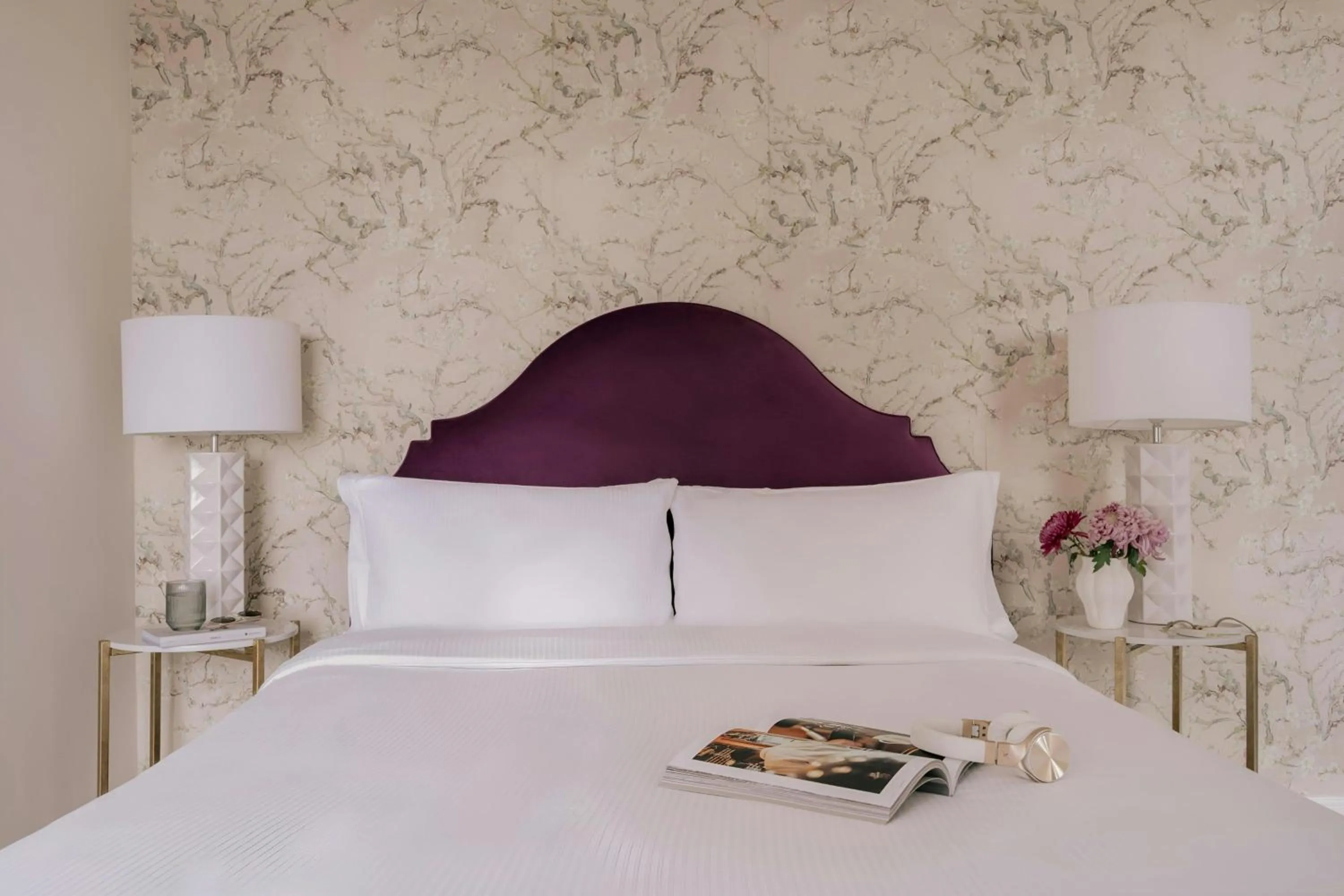 Bedroom, Bed in Sonder by Marriott Bonvoy Royal Garden Apartments New Town