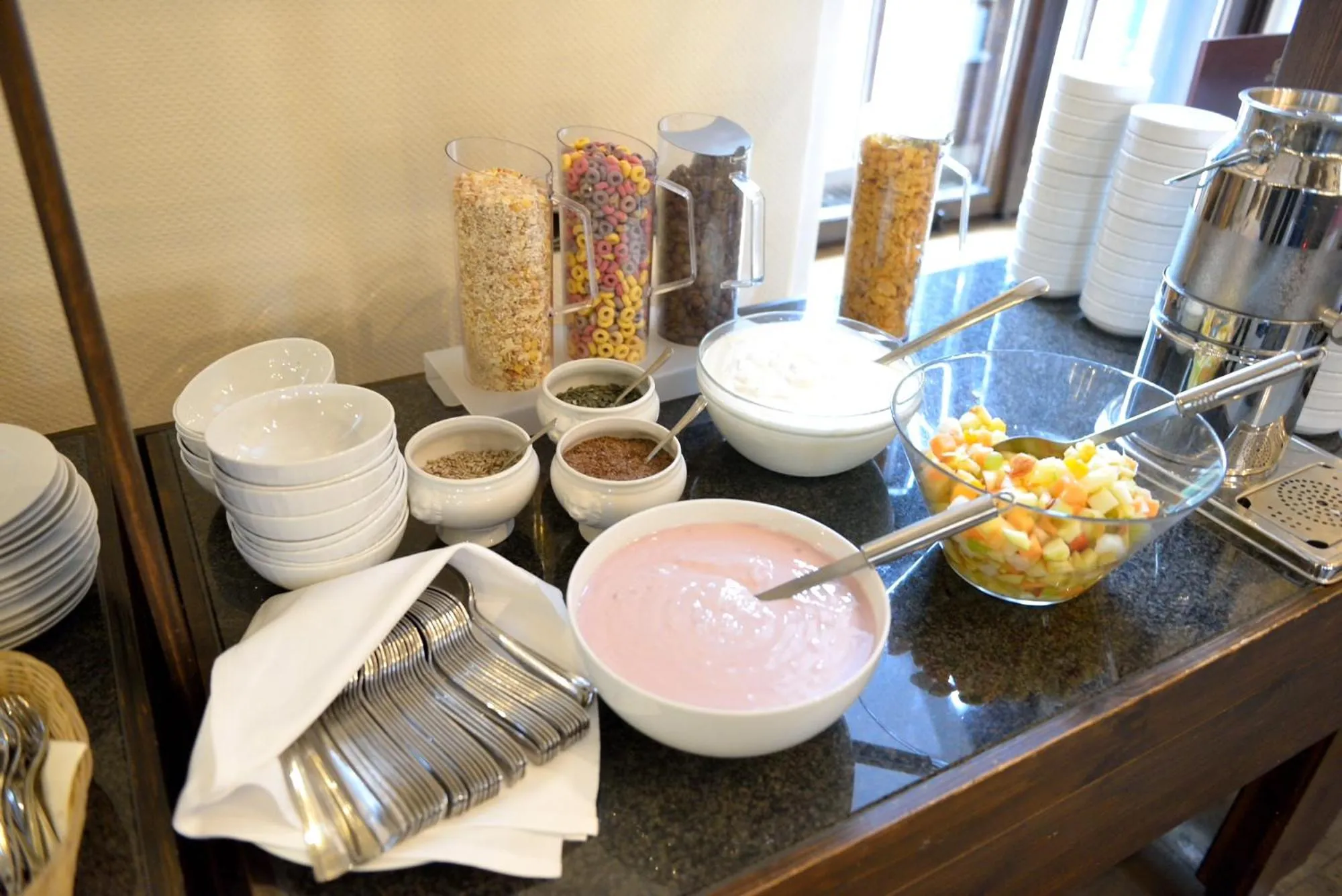 Buffet breakfast in Land- und Golfhotel Alte Fliegerschule