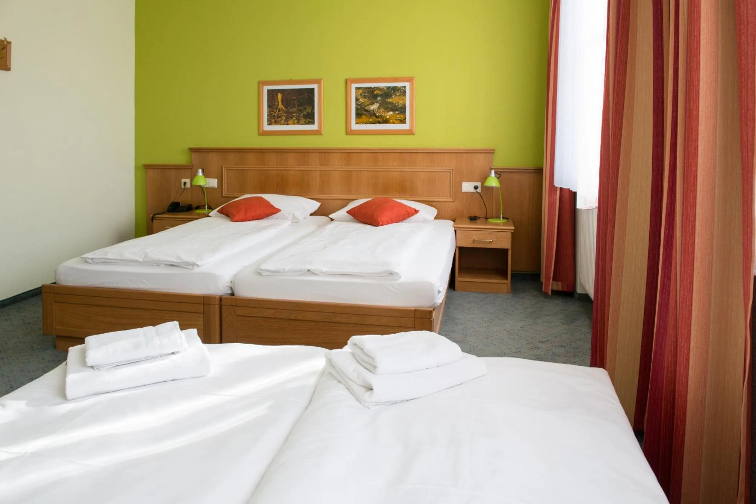 Bed in Land- und Golfhotel Alte Fliegerschule