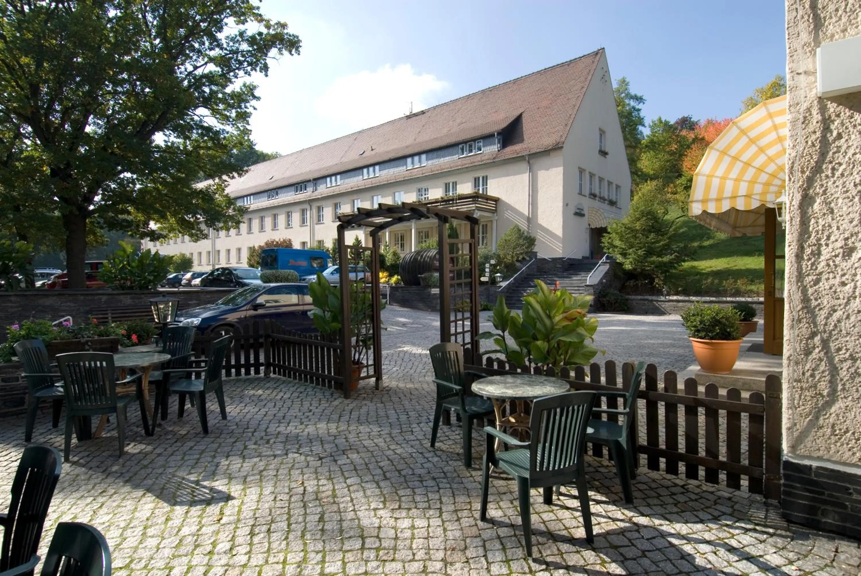 Patio in Land- und Golfhotel Alte Fliegerschule
