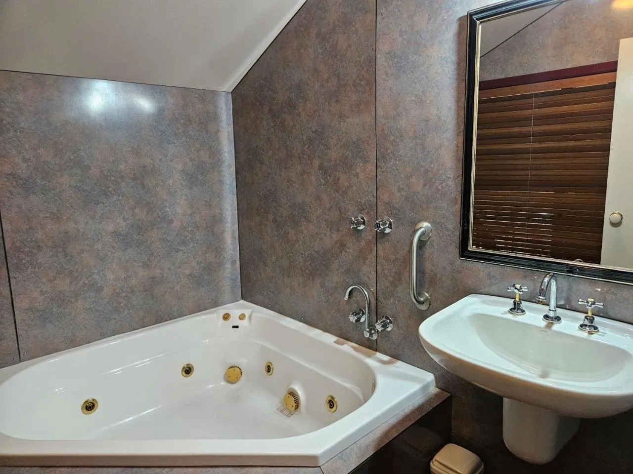 Bathroom in The Camperdown Mill