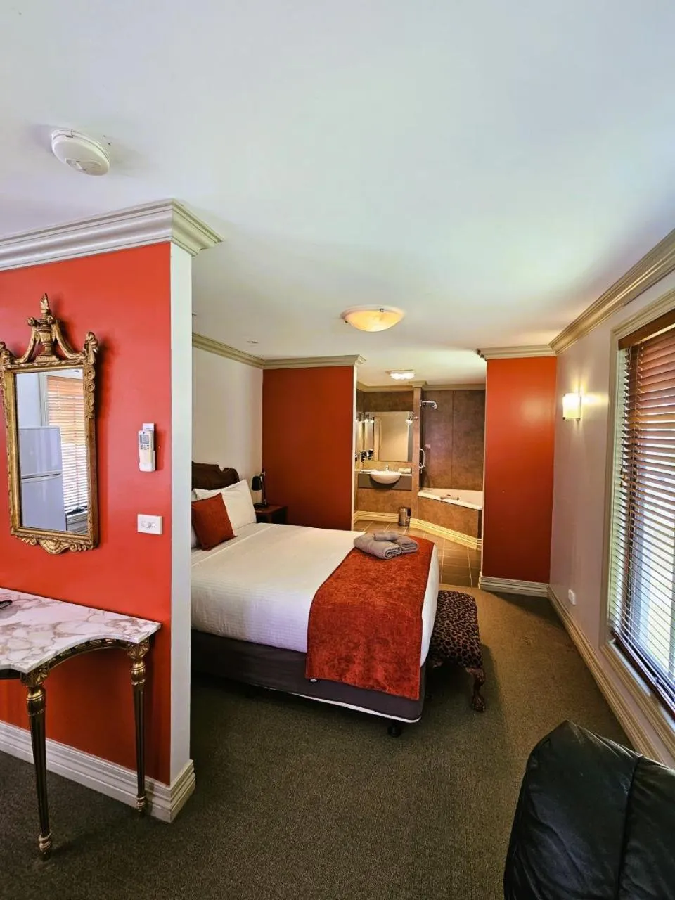 Bedroom, Bed in The Camperdown Mill