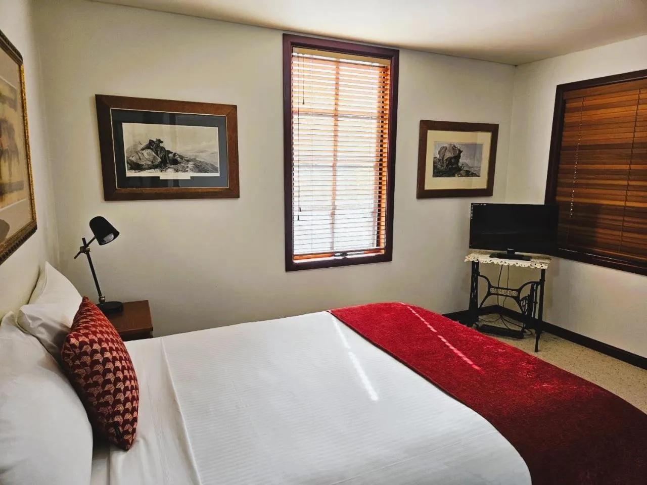 Bedroom, Bed in The Camperdown Mill
