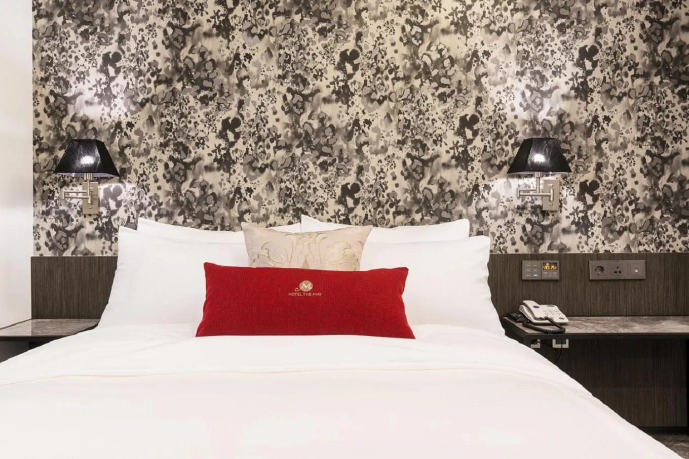 Property building, Bed in HOTEL THE MAY Jongno