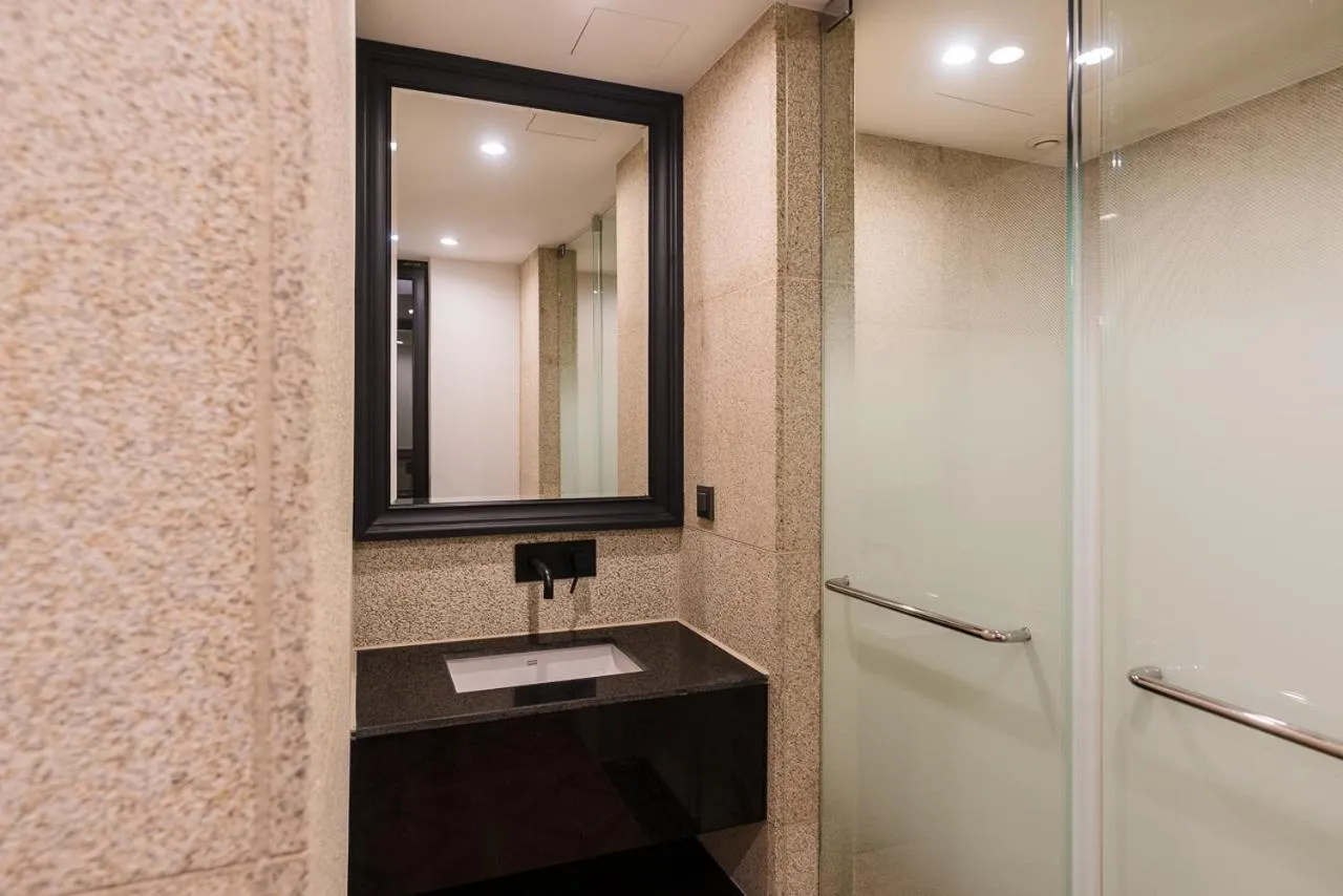 Shower in HOTEL THE MAY Jongno