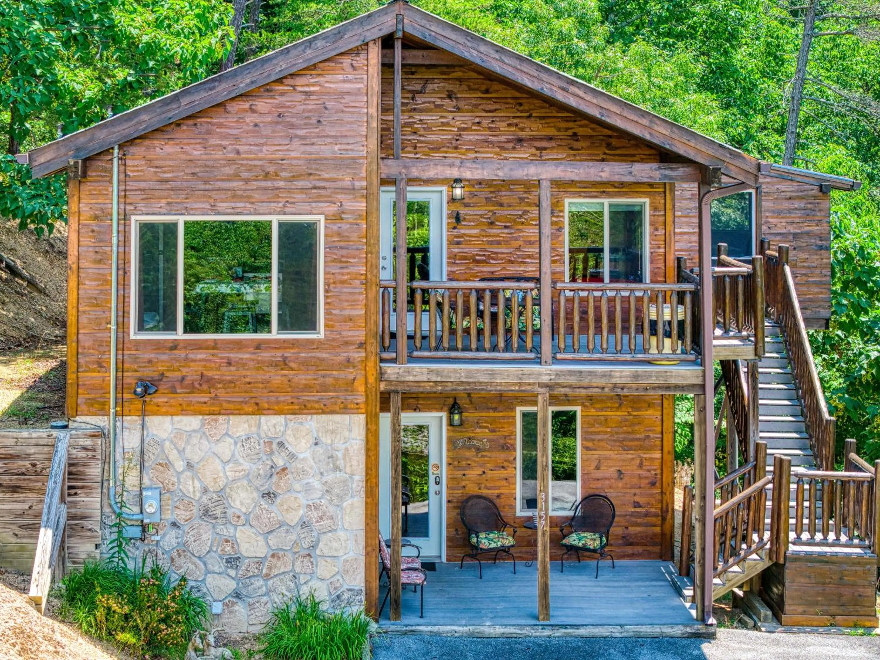 Bear Elegance - Theater Room, Secluded, Heart Shaped Tub!!!