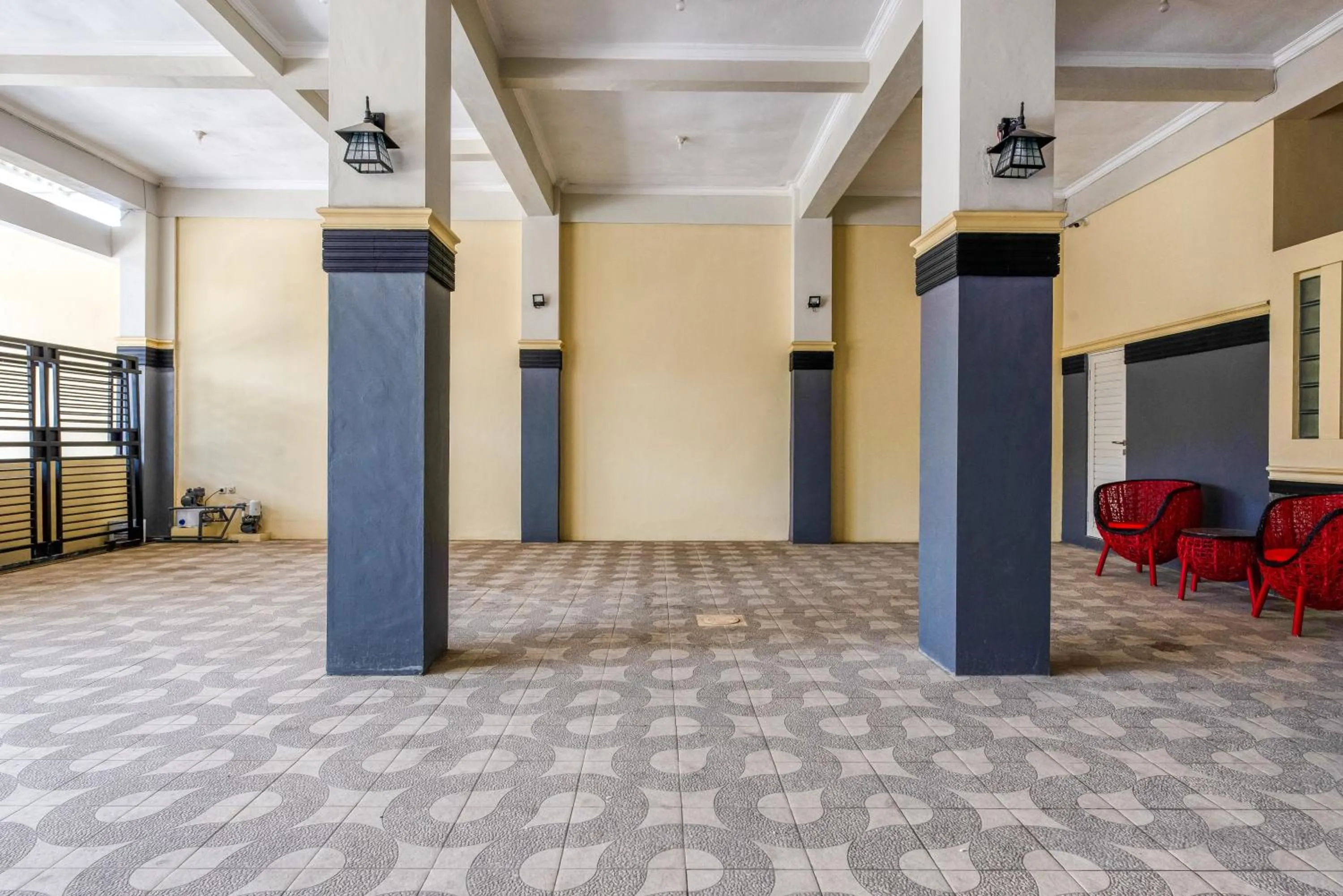 RedDoorz Syariah @ Kertomenanggal Surabaya