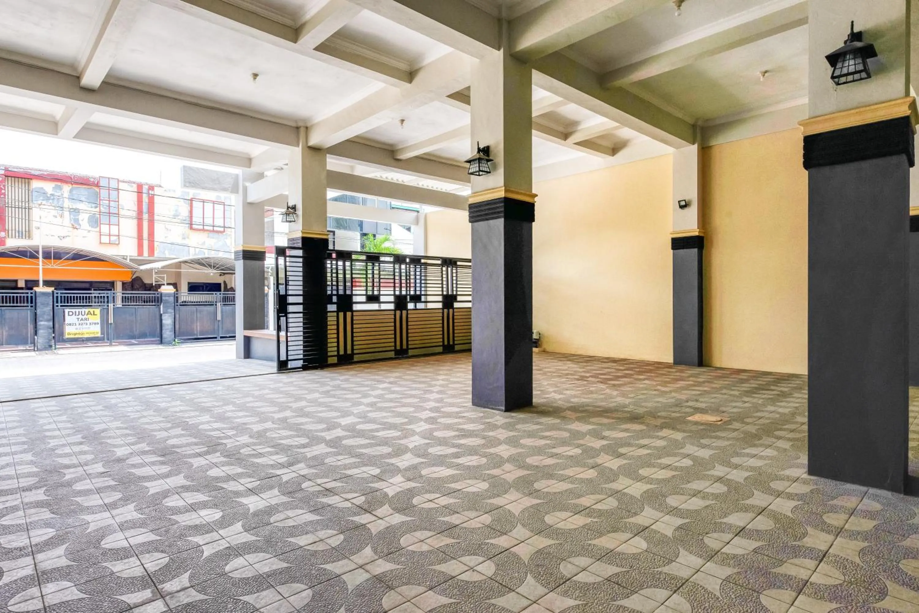 RedDoorz Syariah @ Kertomenanggal Surabaya