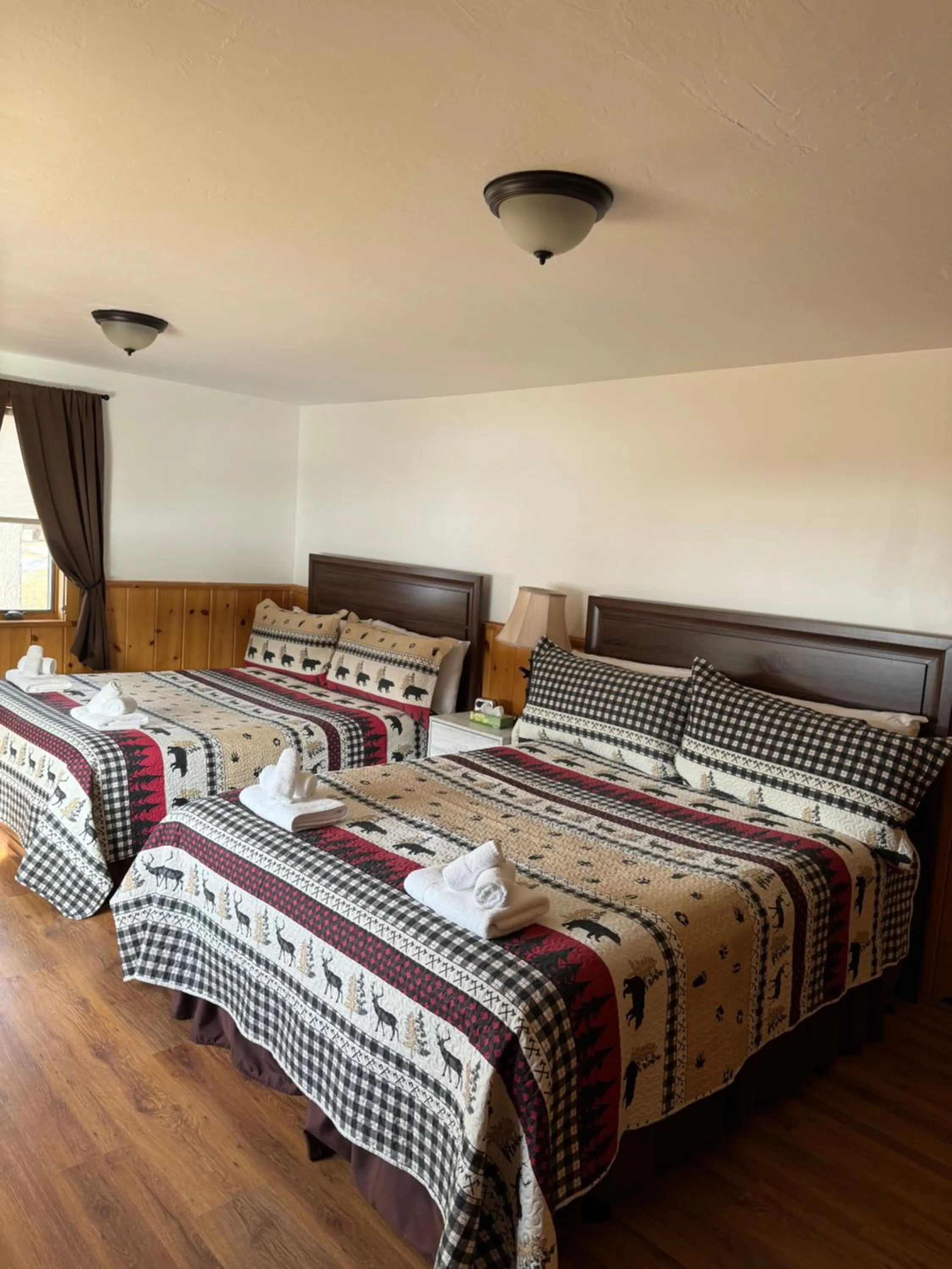 Bedroom, Bed in Presidential Mountain Resort