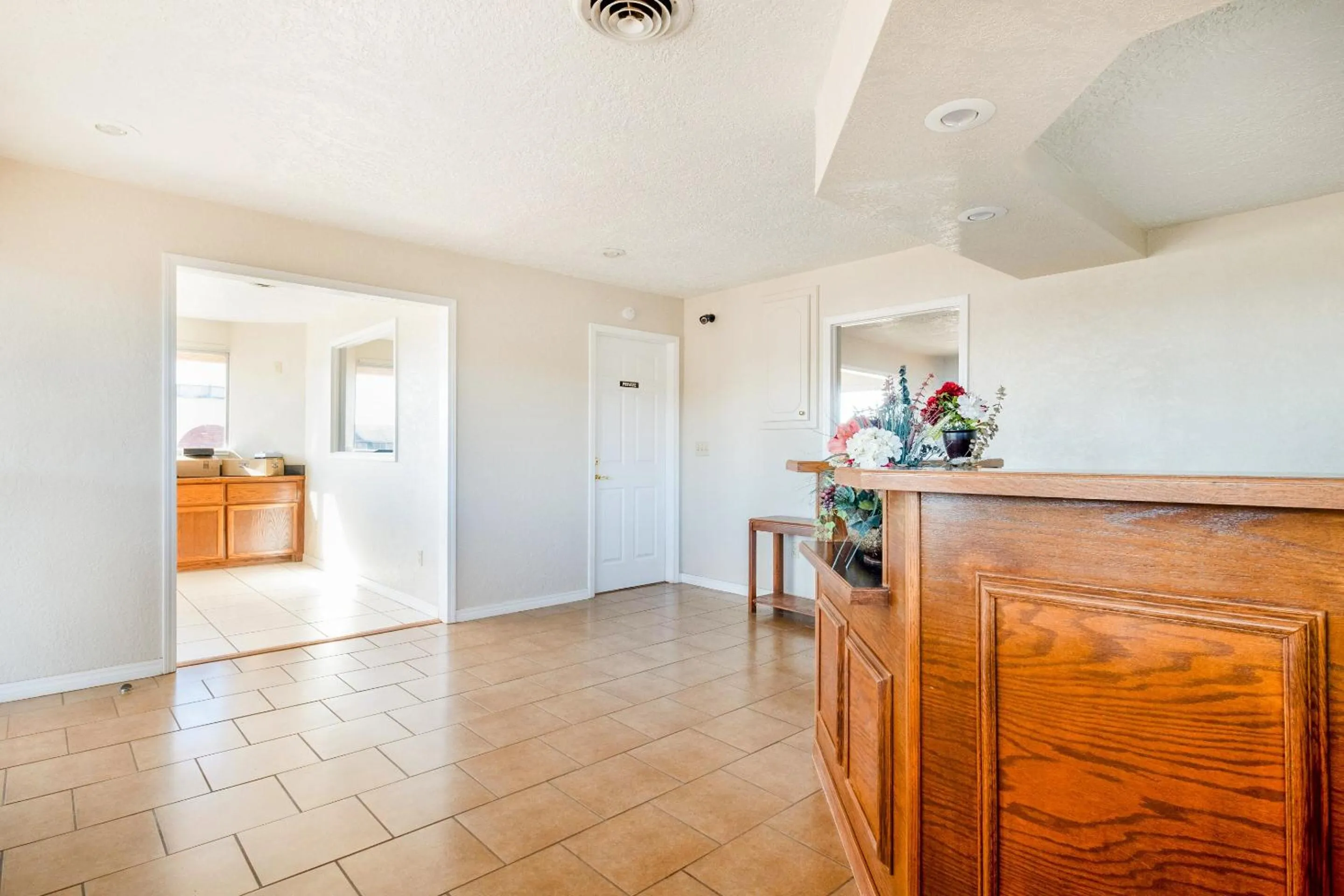 Lobby or reception in OYO Hotel Elk City OK Route 66