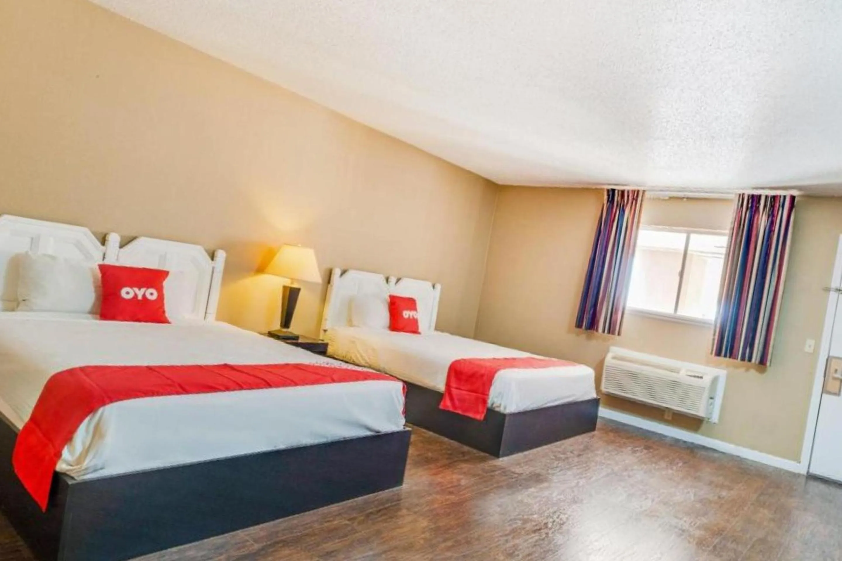 Bathroom, Bed in OYO Hotel Elk City OK Route 66