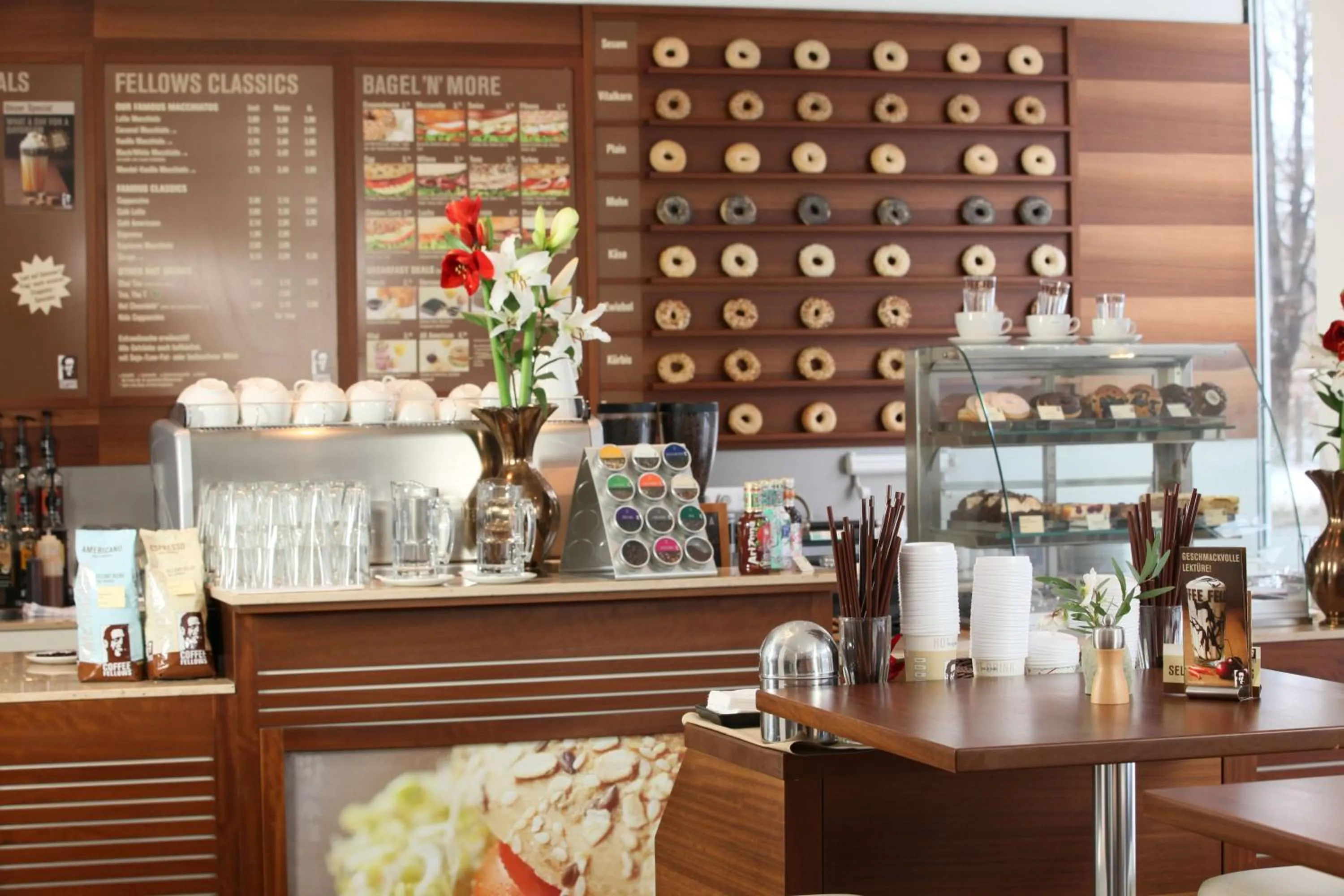 Restaurant/places to eat in Rilano 24/7 Hotel München