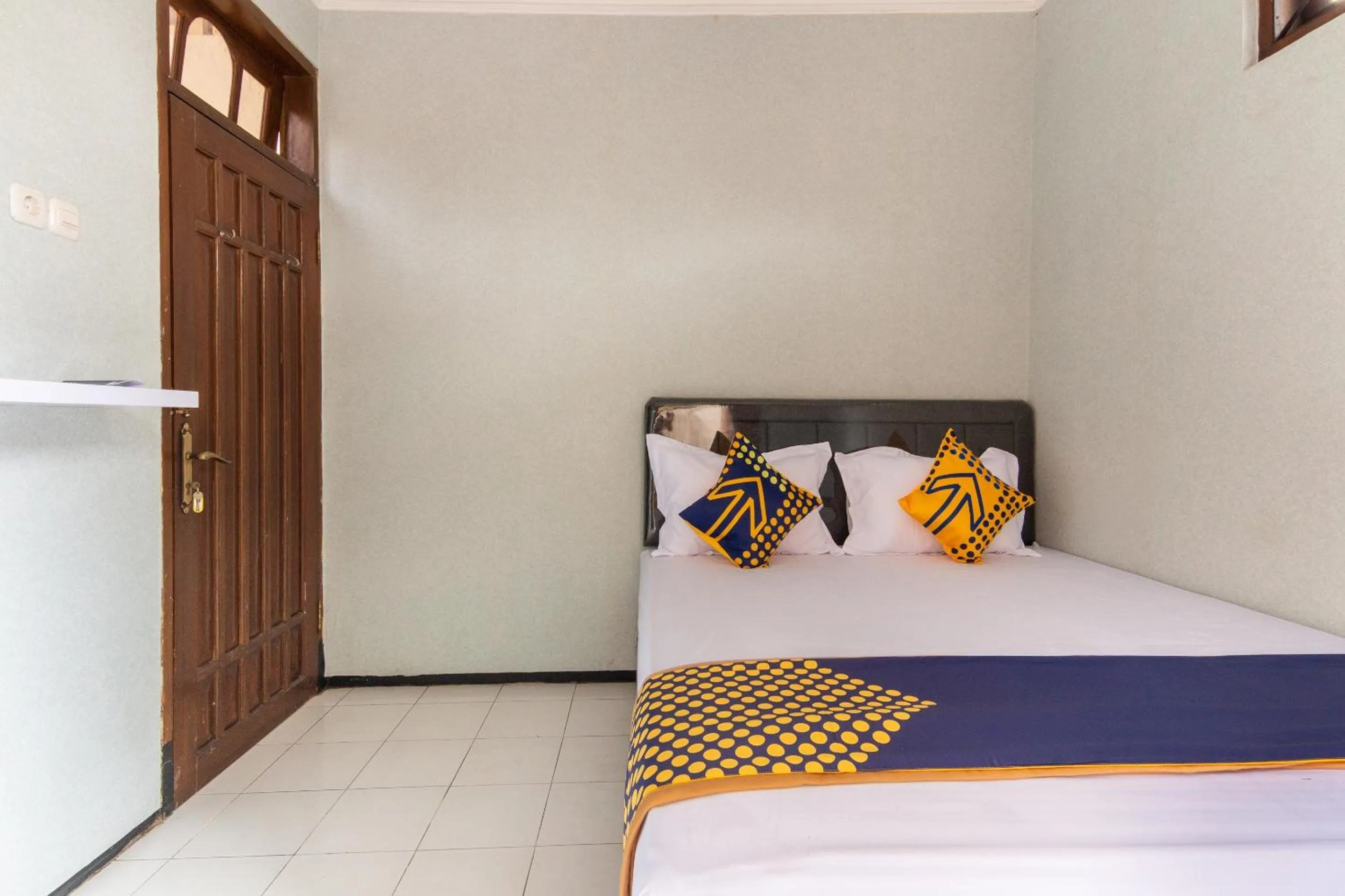 Bedroom, Bed in Hotel O Safira Family Residence Syariah