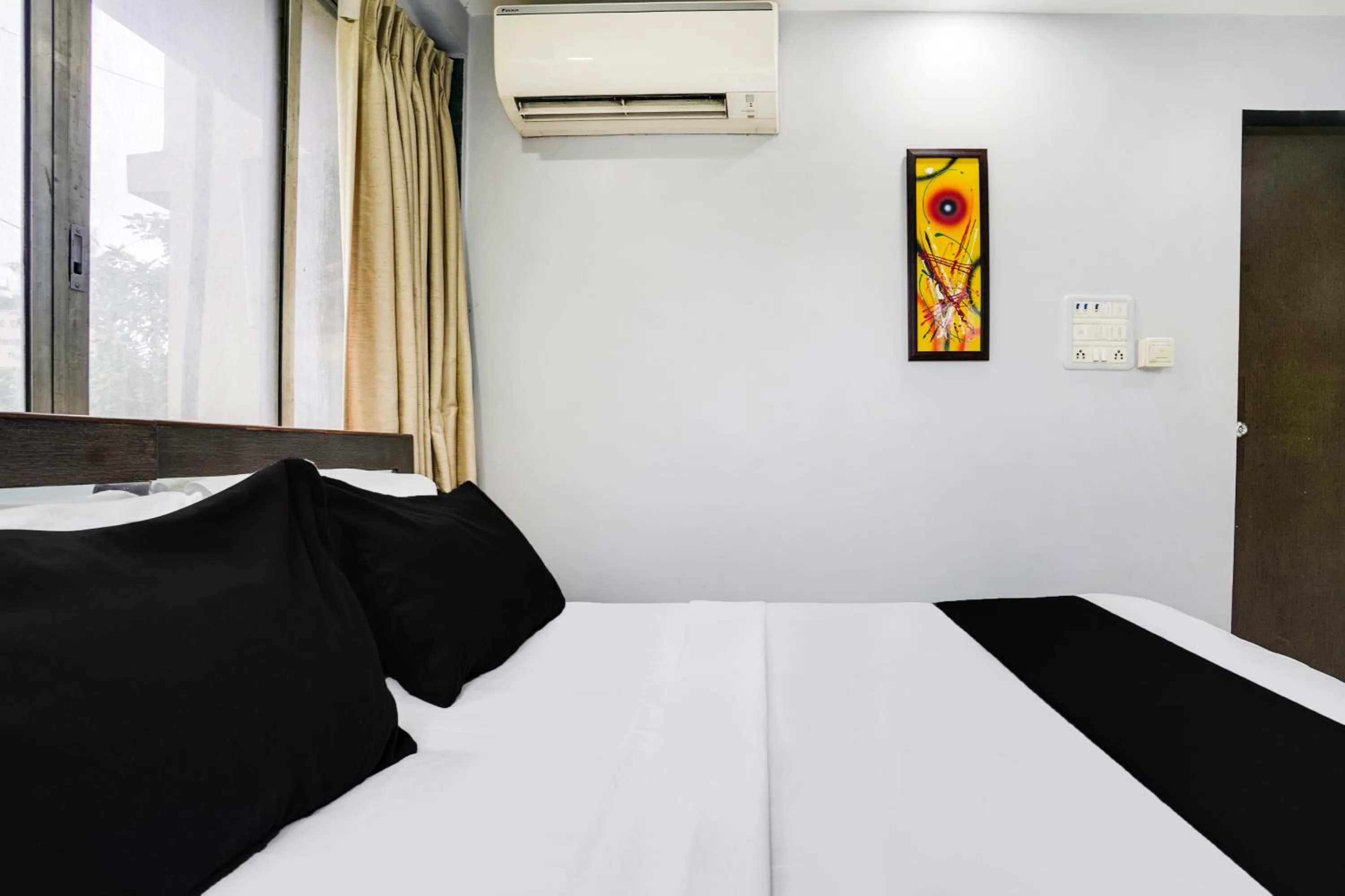 Bedroom, Bed in Super Collection O Andheri Near Mumbai Airport Formerly We Stay