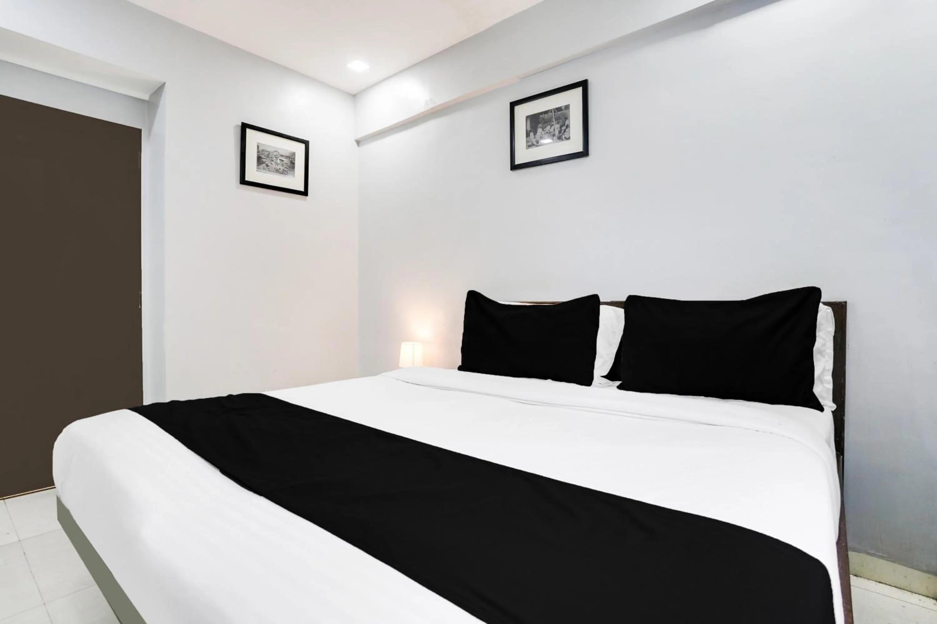 Bedroom, Bed in Super Collection O Andheri Near Mumbai Airport Formerly We Stay