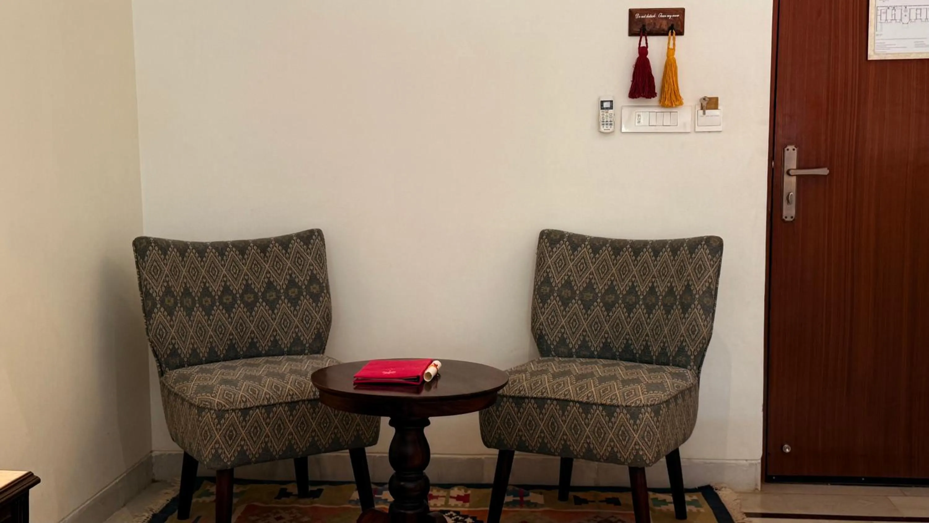 Guests in Daspan House