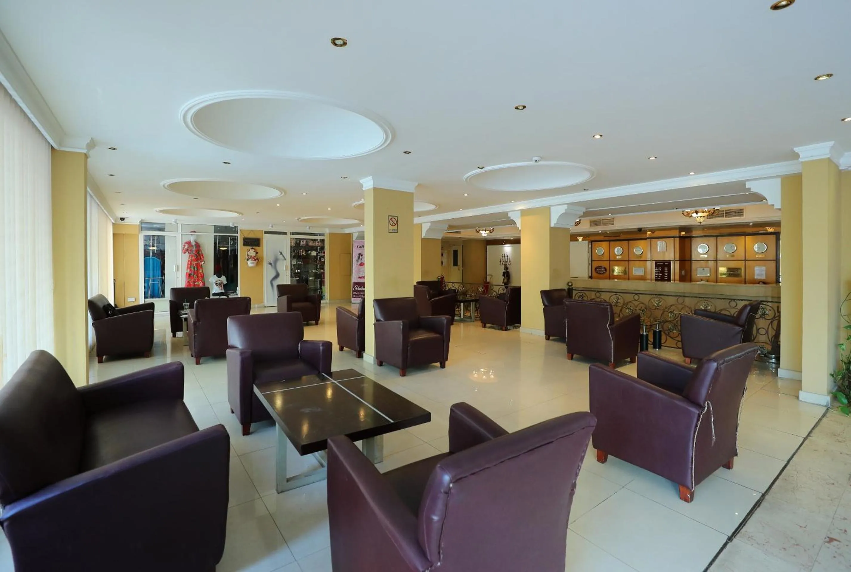 Lobby or reception in OYO 112 Semiramis Hotel