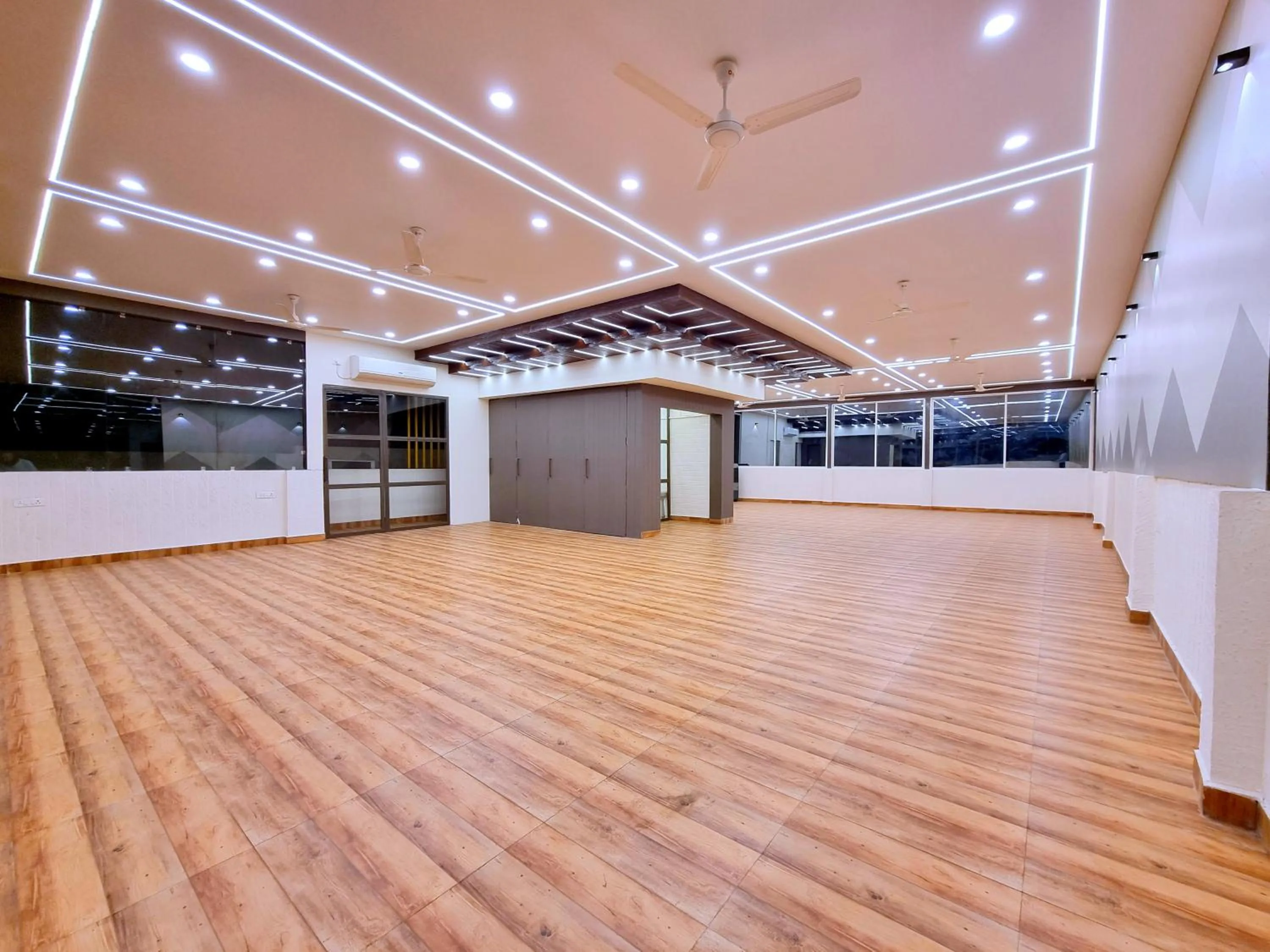 Banquet/Function facilities in Stayinn Nest