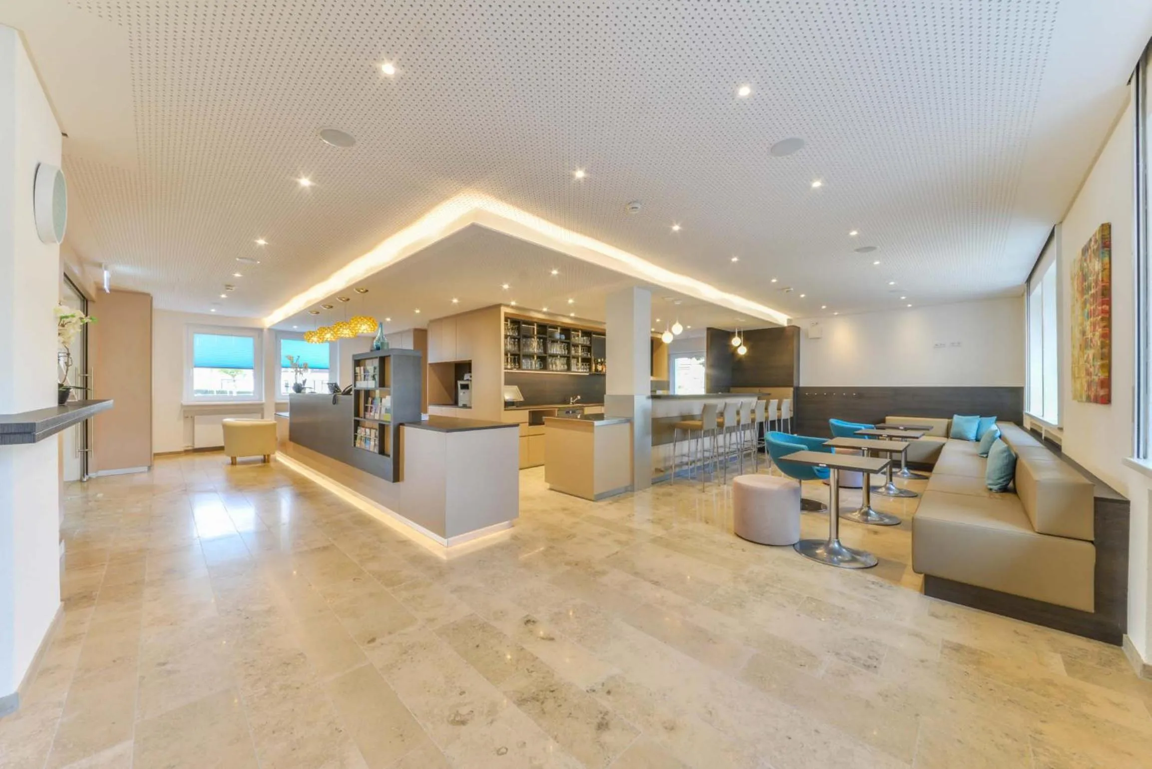 Lounge or bar in ateckhotel Kirchheim/Teck