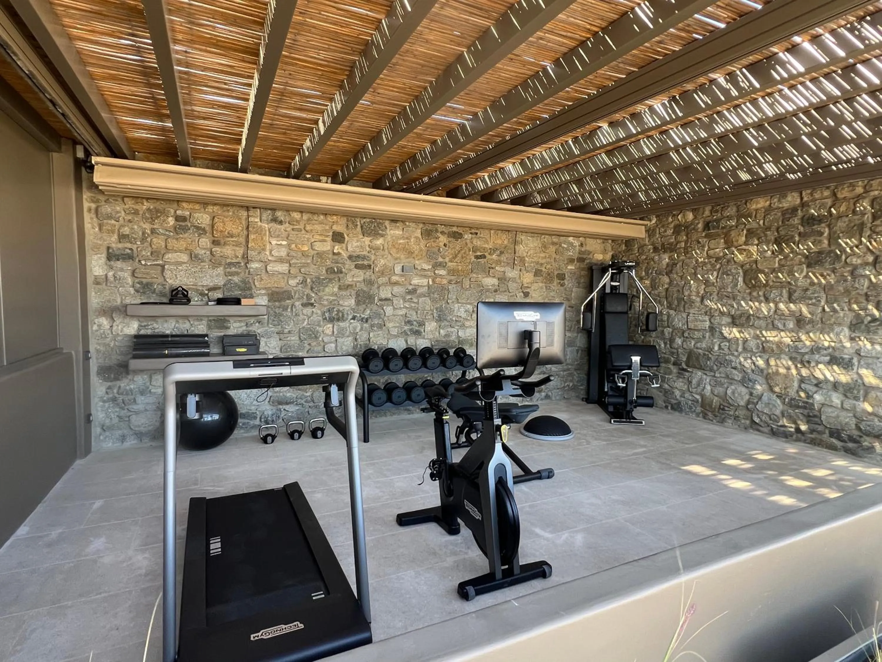 Fitness centre/facilities in Bonzoe Suites & Villas