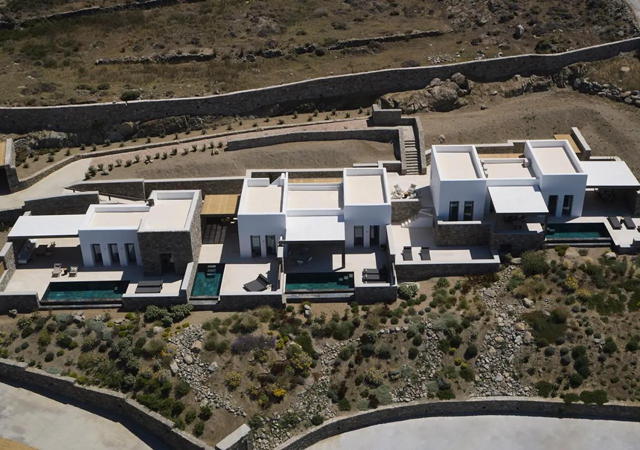 Property building in Bonzoe Suites & Villas