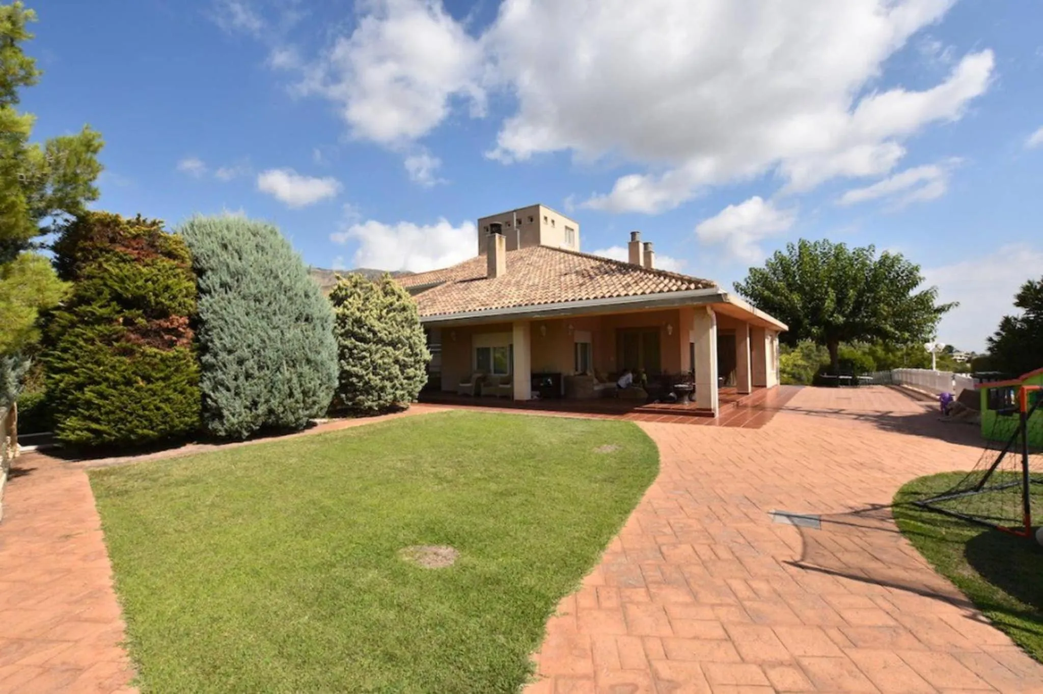 Patio in Torreta Of Gormaig, House with swimming pool
