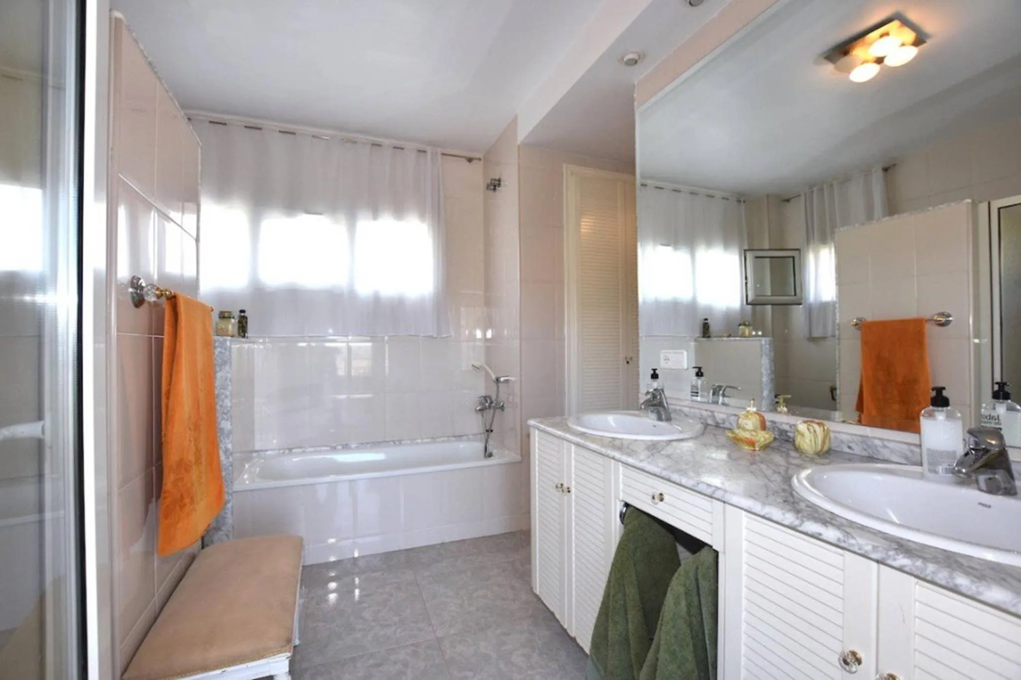 Bathroom in Torreta Of Gormaig, House with swimming pool