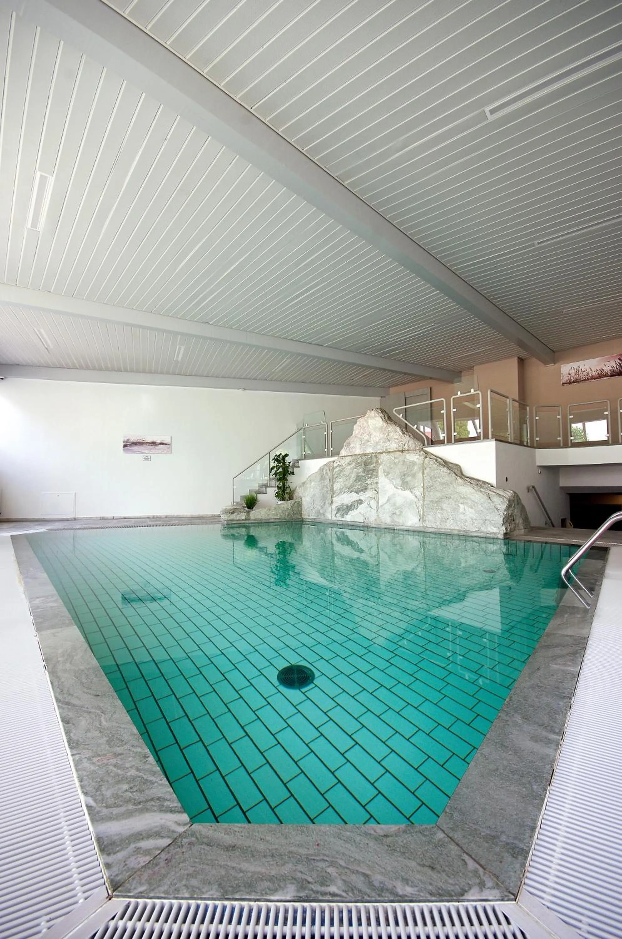 Swimming pool in AVALON Hotelpark Königshof