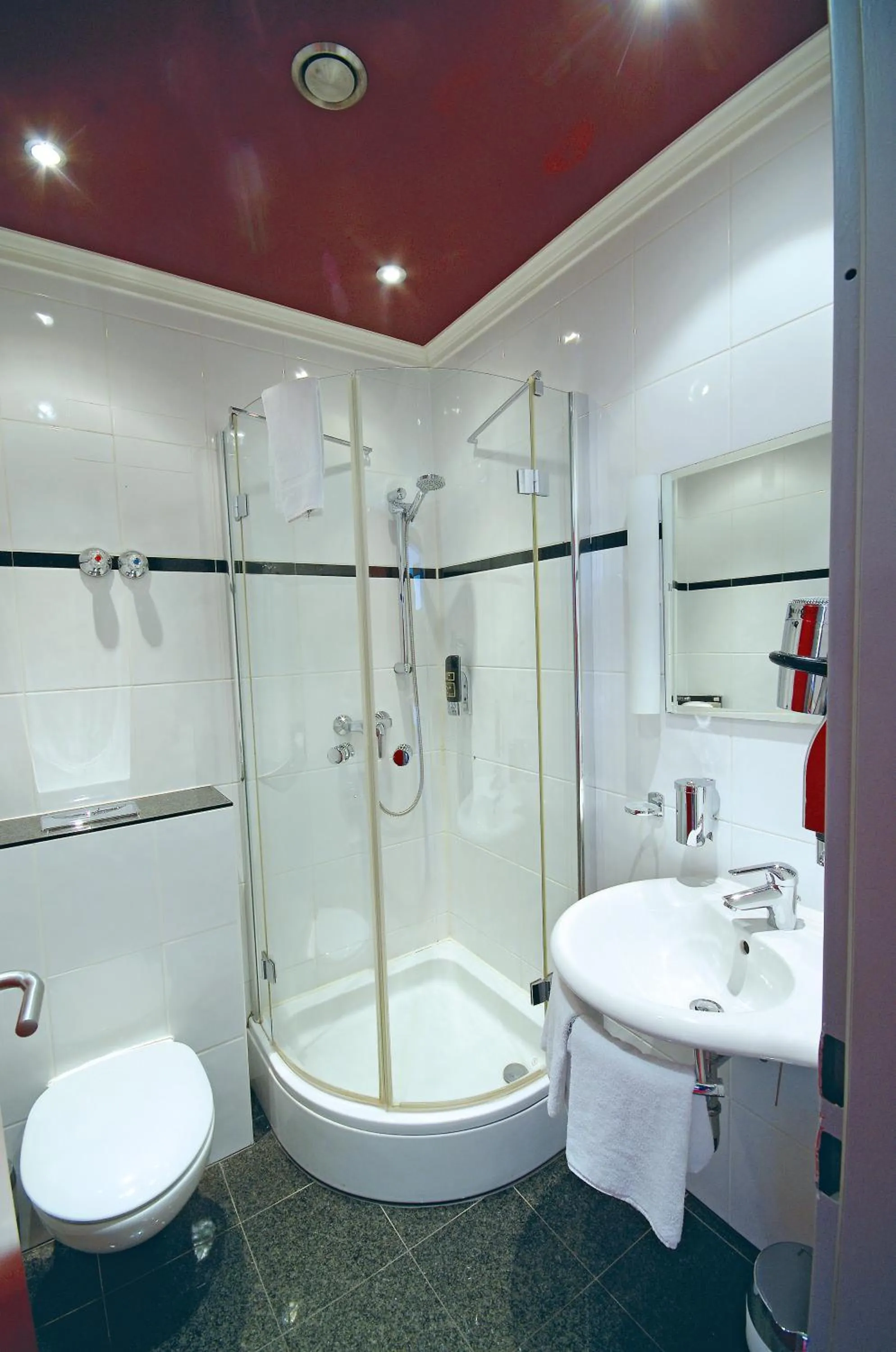 Bathroom in AVALON Hotelpark Königshof