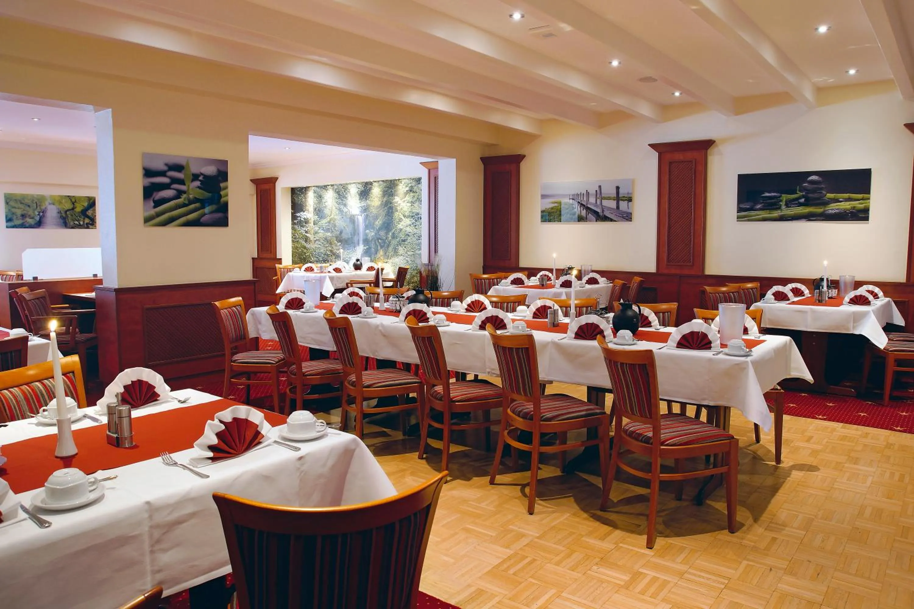 Restaurant/places to eat in AVALON Hotelpark Königshof