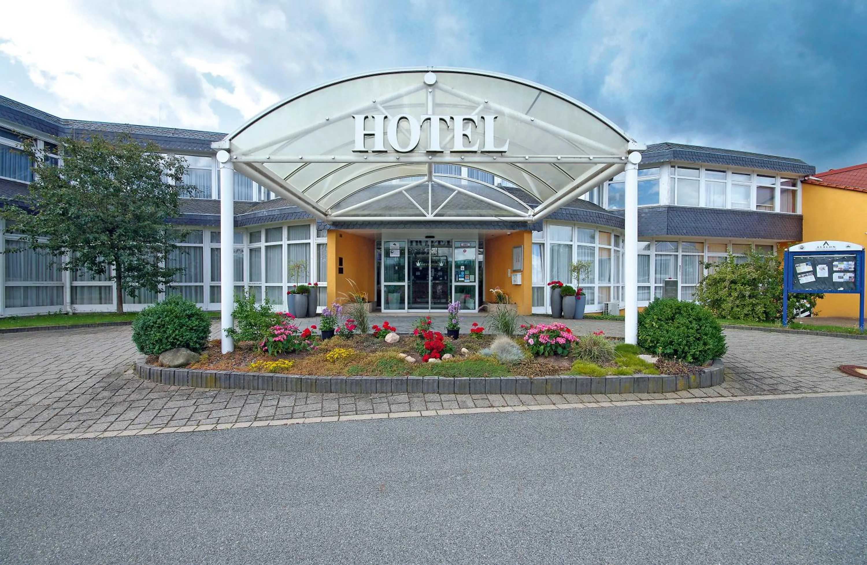 Facade/entrance in AVALON Hotelpark Königshof