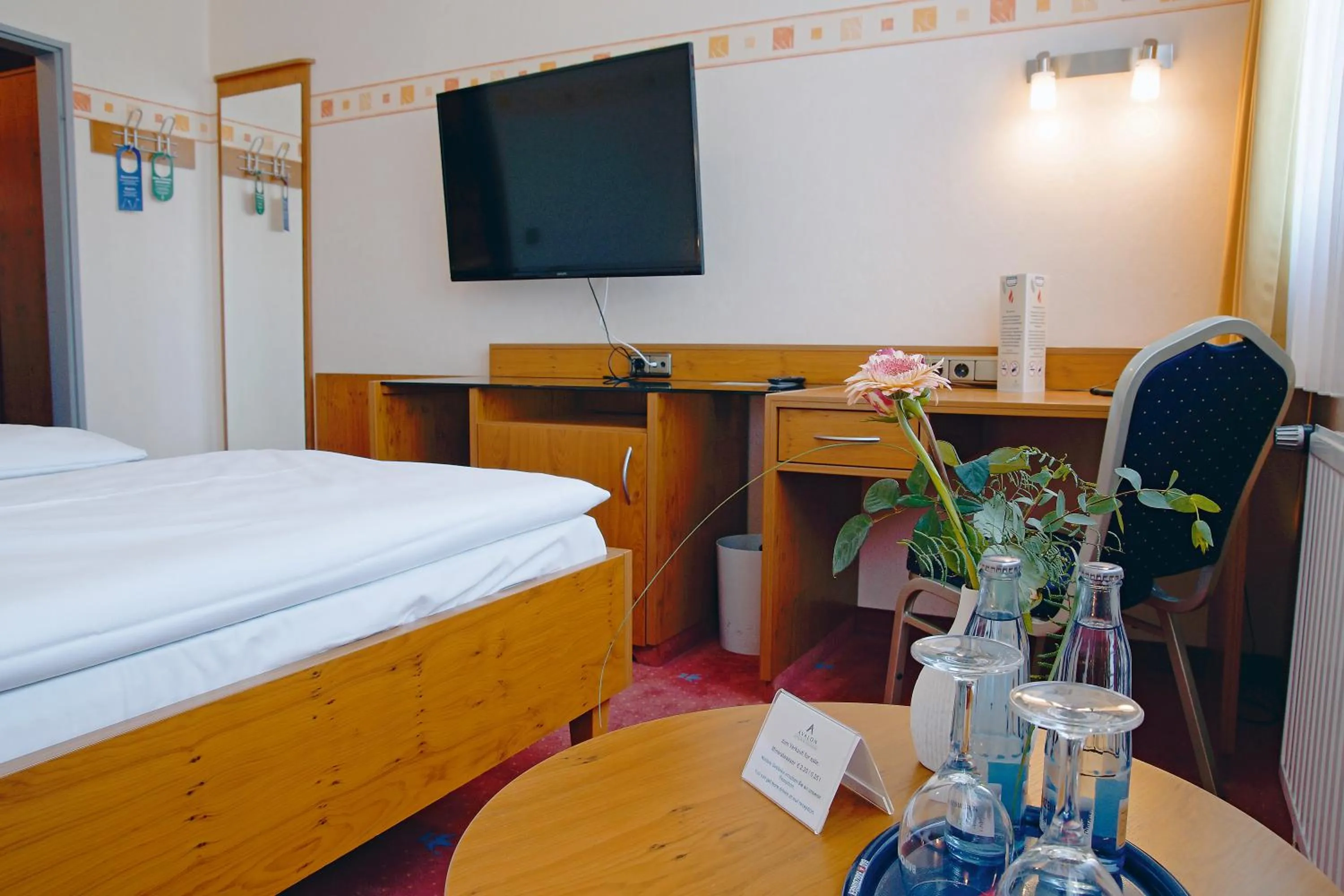 Photo of the whole room, Bed in AVALON Hotelpark Königshof