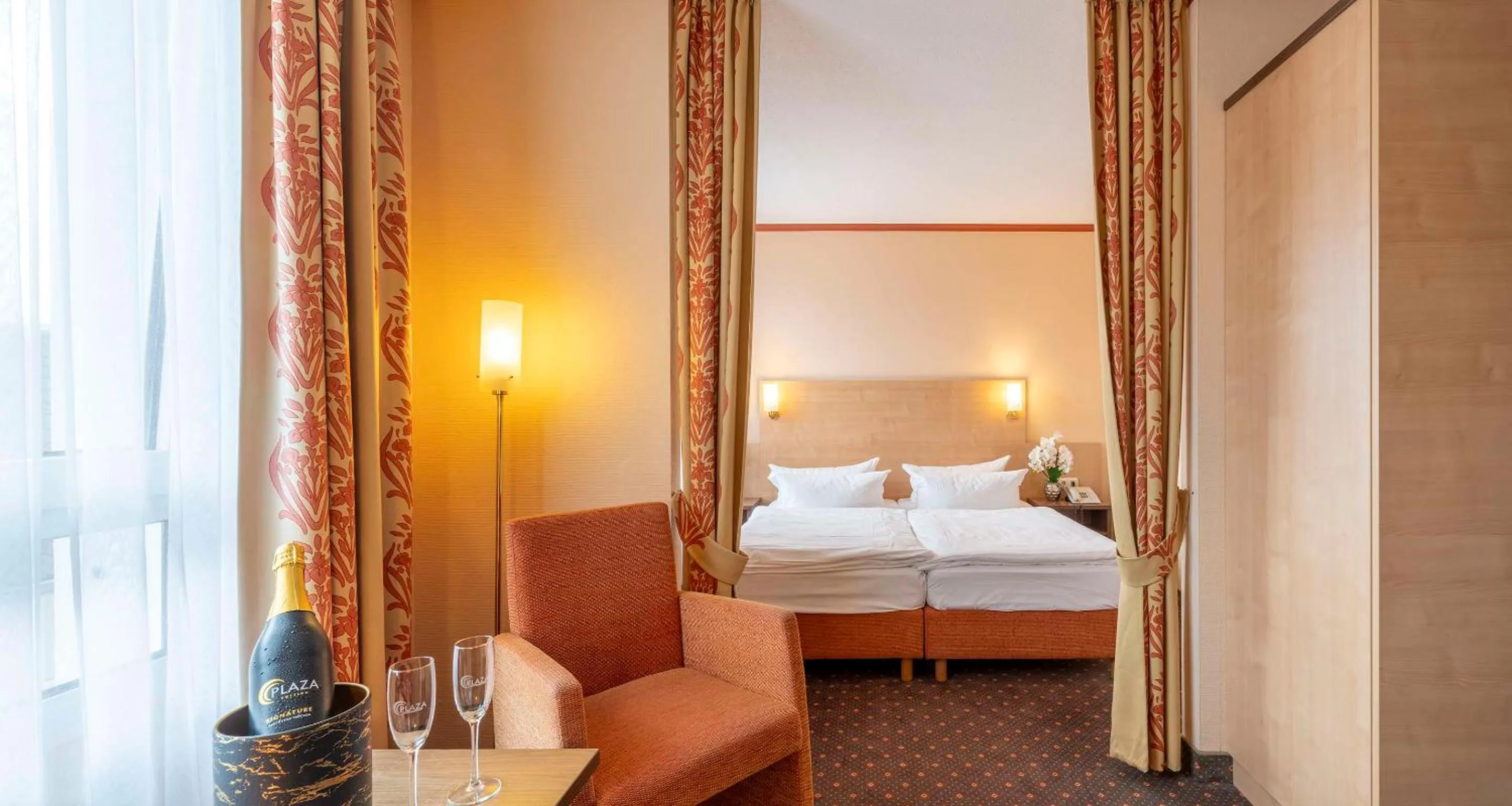 Photo of the whole room, Bed in Sure Hotel by Best Western Hilden-Düsseldorf