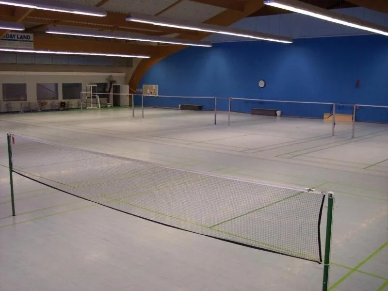 Tennis court in Sportpark Hotel Isernhagen