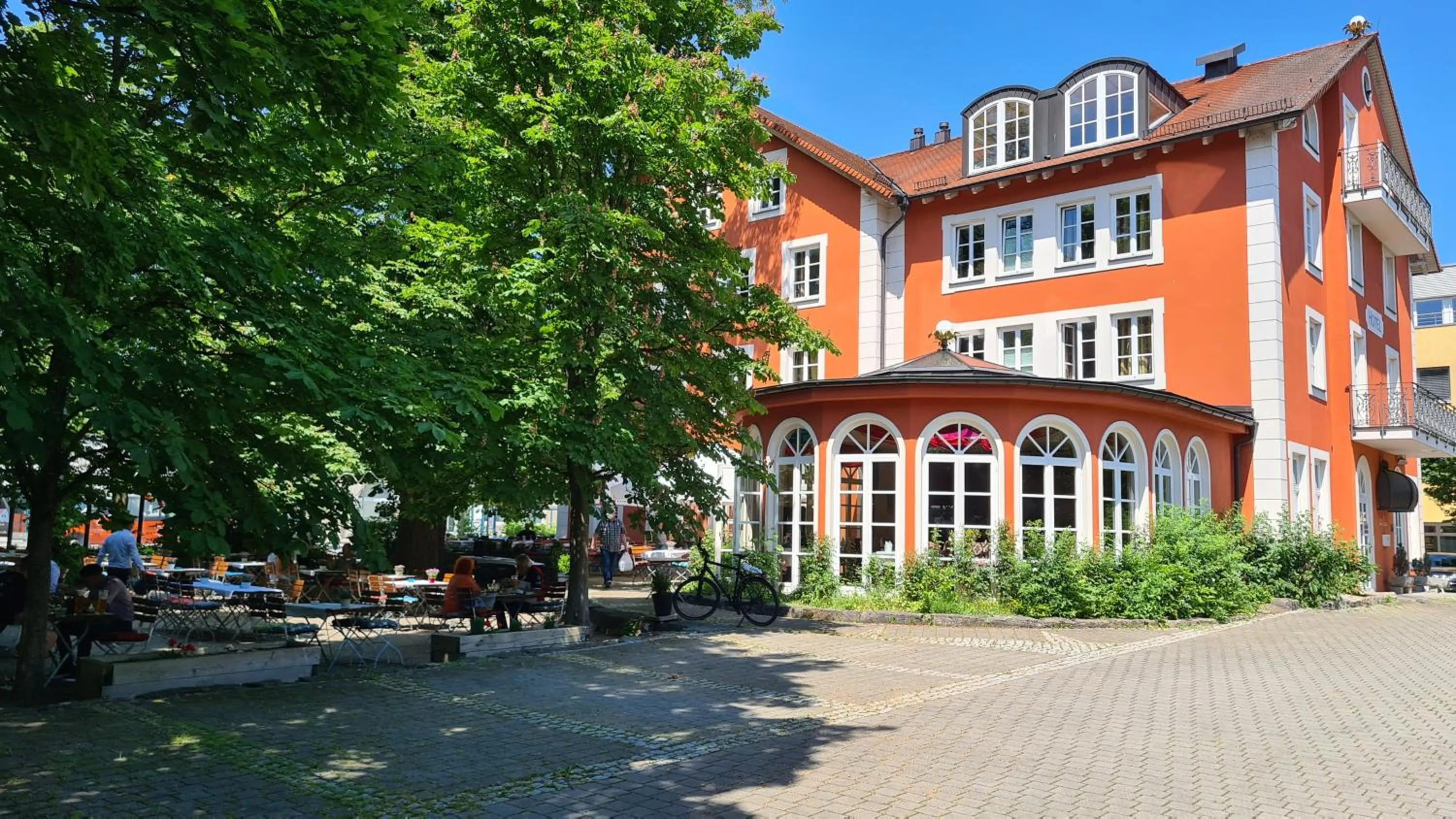Property building in Hotel Königin Olga